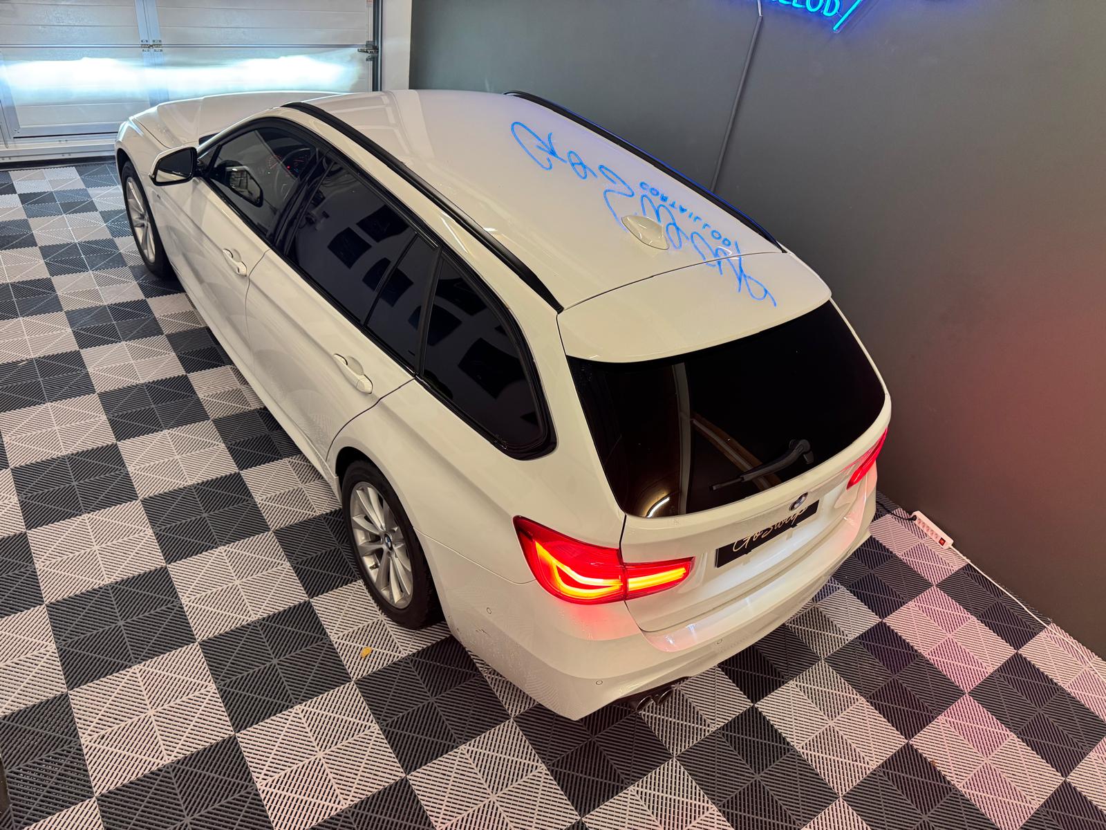 BMW 335d xDrive Touring M Sport Line Steptronic-showroom-element-2