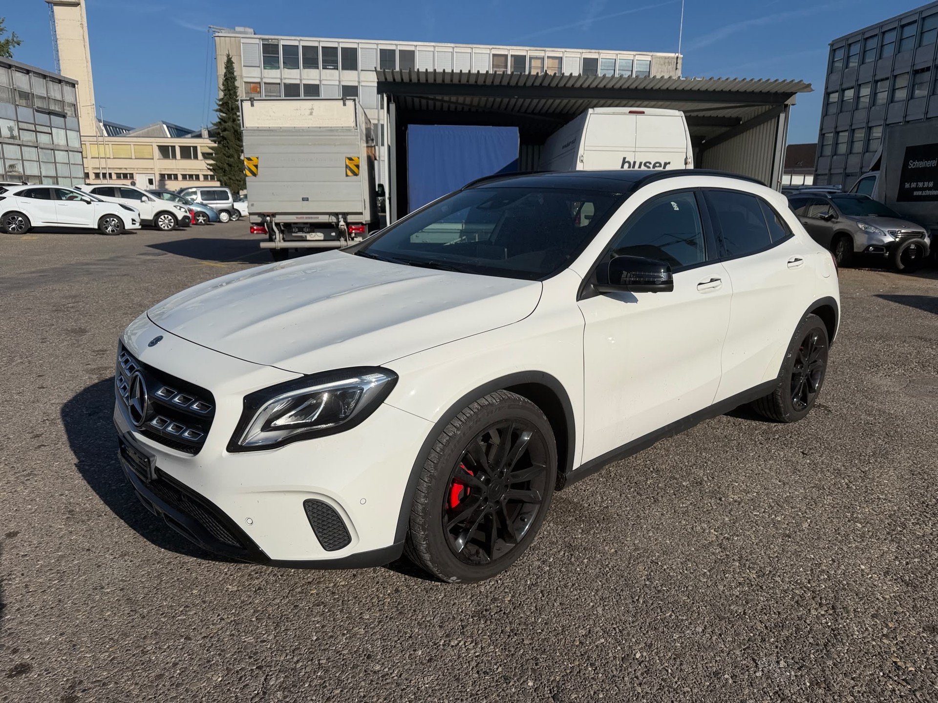MERCEDES-BENZ GLA 200 Urban
