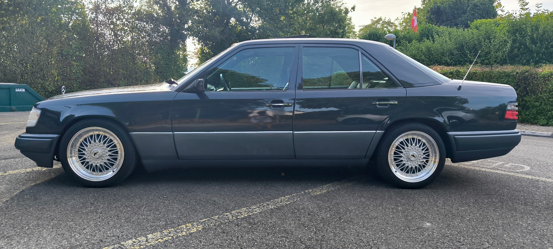 MERCEDES-BENZ Mercedes-Benz W124 E280 Mopf 2-image-1