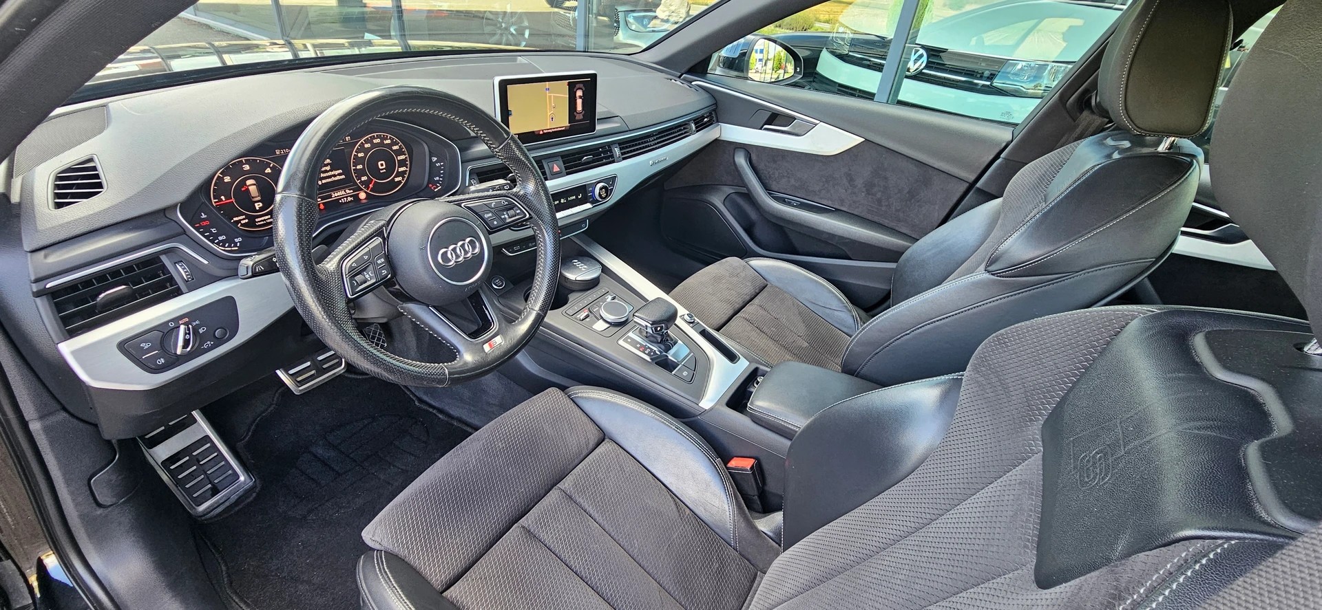 AUDI A4 Avant 2.0 TDI Sport quattro S-tronic-image-7