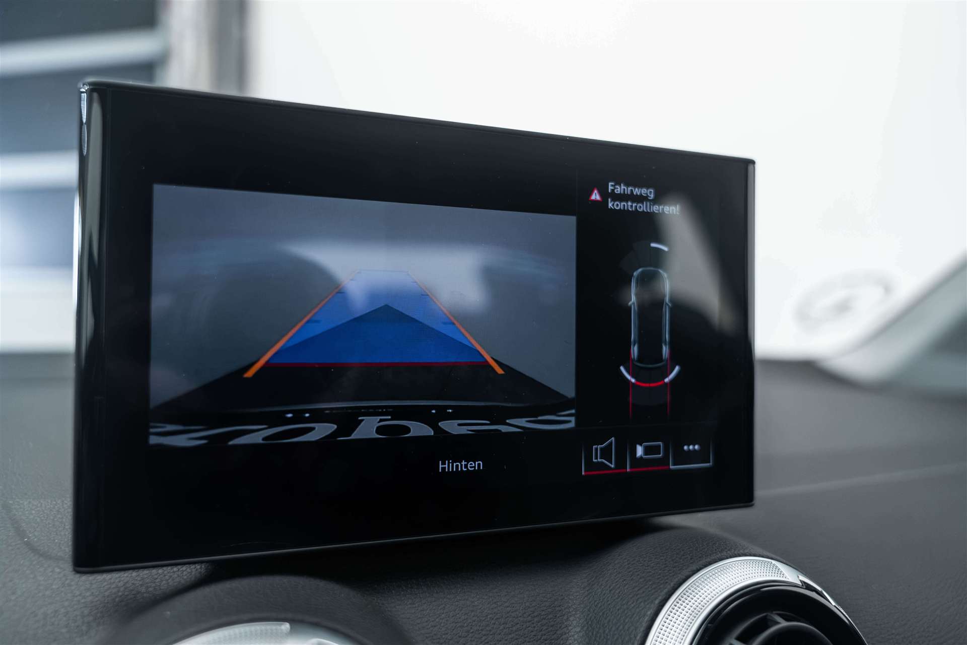AUDI AUDI Q2 35 TFSi S-Line S-Tronic Automat-image-18