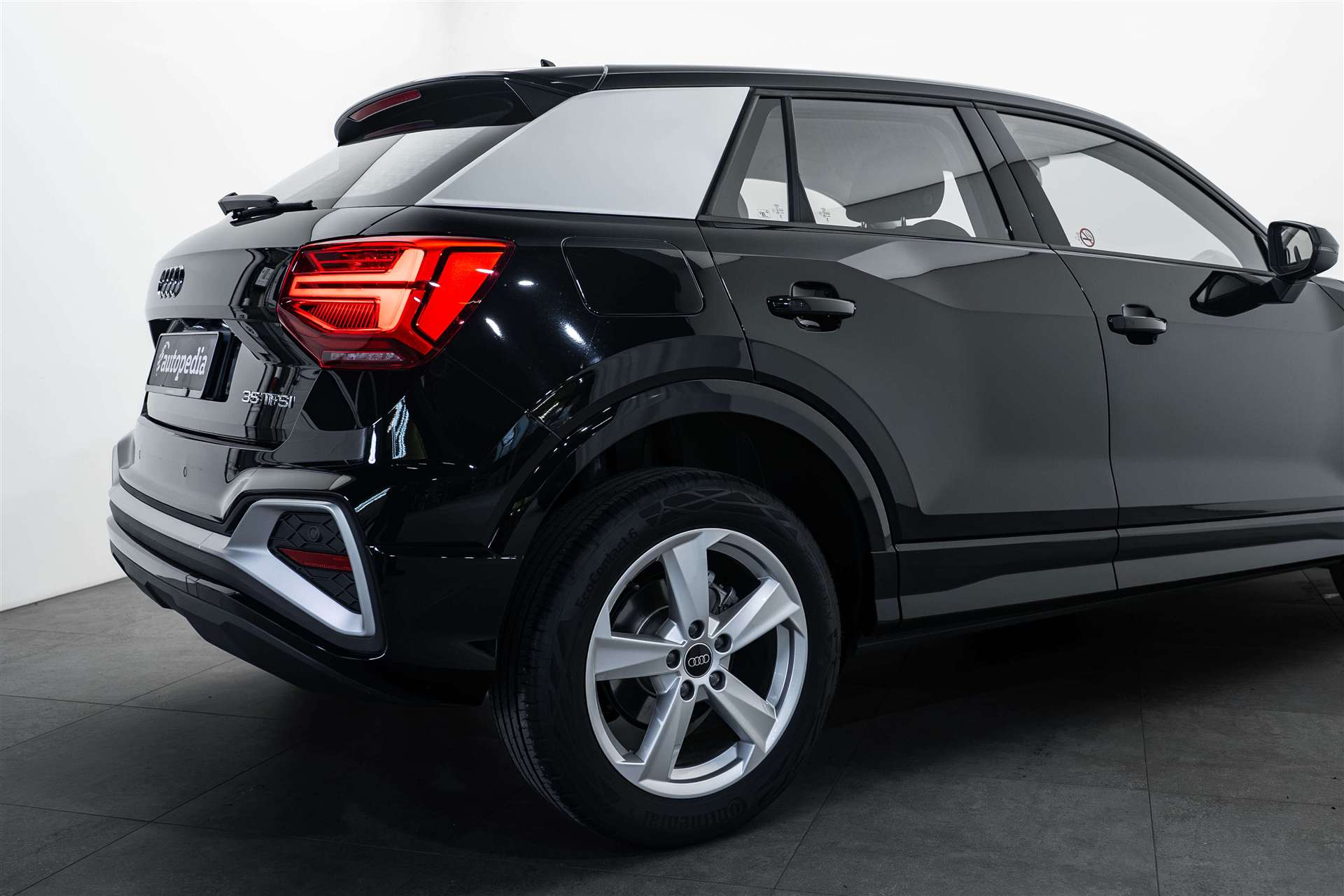 AUDI AUDI Q2 35 TFSi S-Line S-Tronic Automat-showroom-element-3