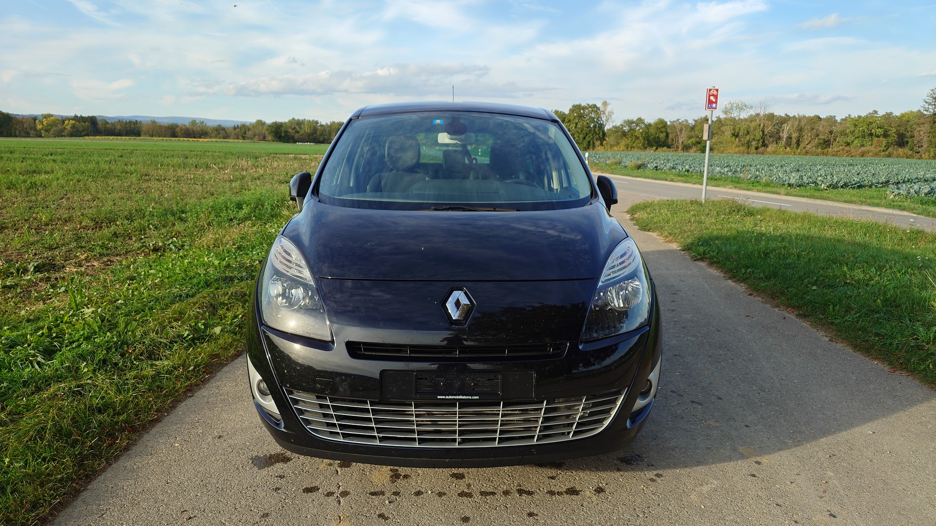 RENAULT Grand Scénic 1.4 16V Turbo Dynamique-image-9
