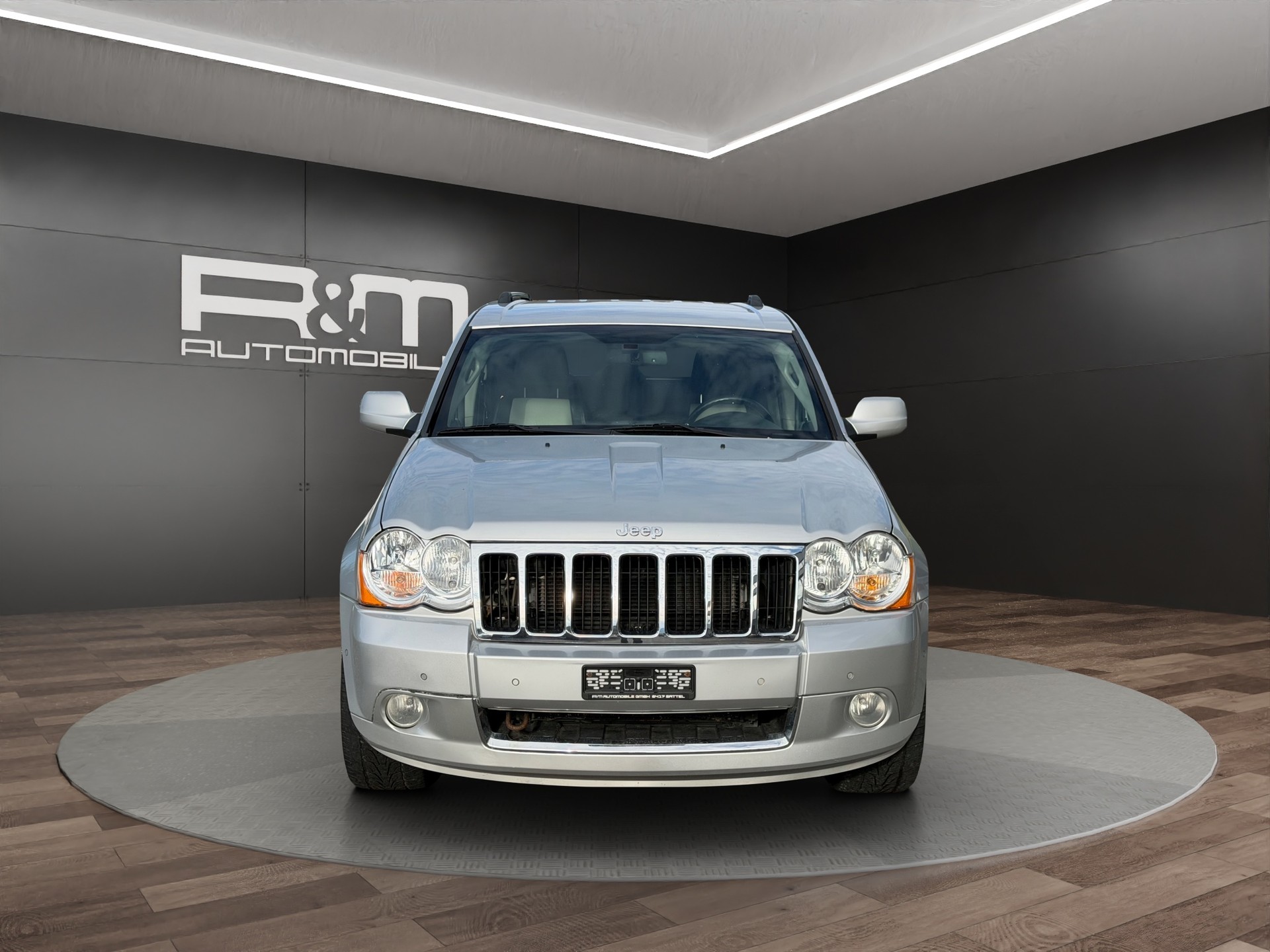 JEEP Grand Cherokee 3.0 CRD Laredo Automatic-showroom-element-1