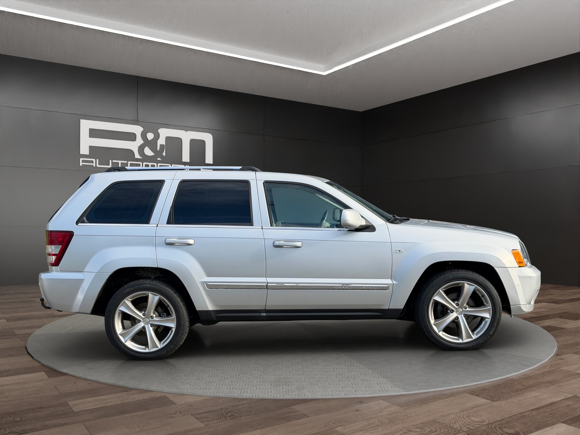 JEEP Grand Cherokee 3.0 CRD Laredo Automatic-showroom-element-2