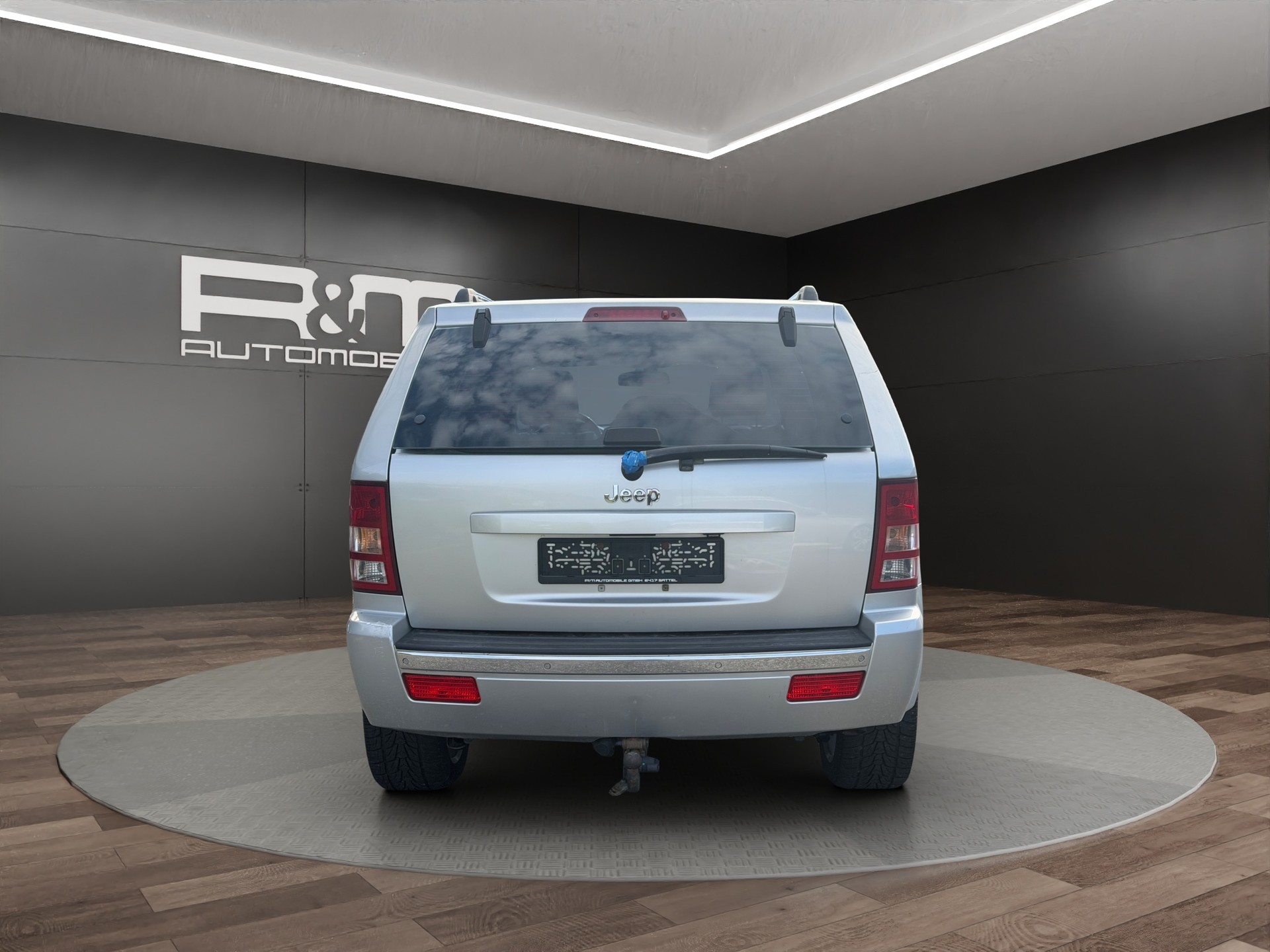 JEEP Grand Cherokee 3.0 CRD Laredo Automatic-image-4