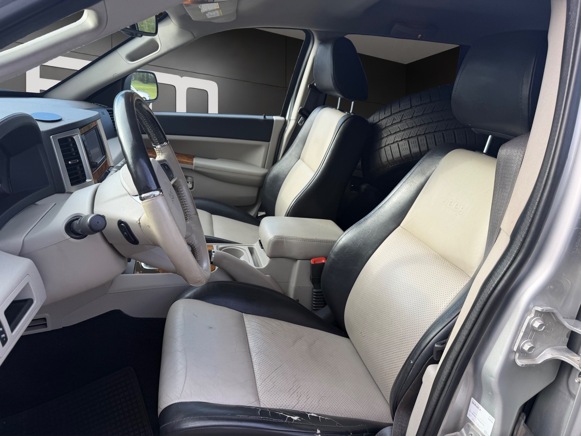 JEEP Grand Cherokee 3.0 CRD Laredo Automatic-image-8