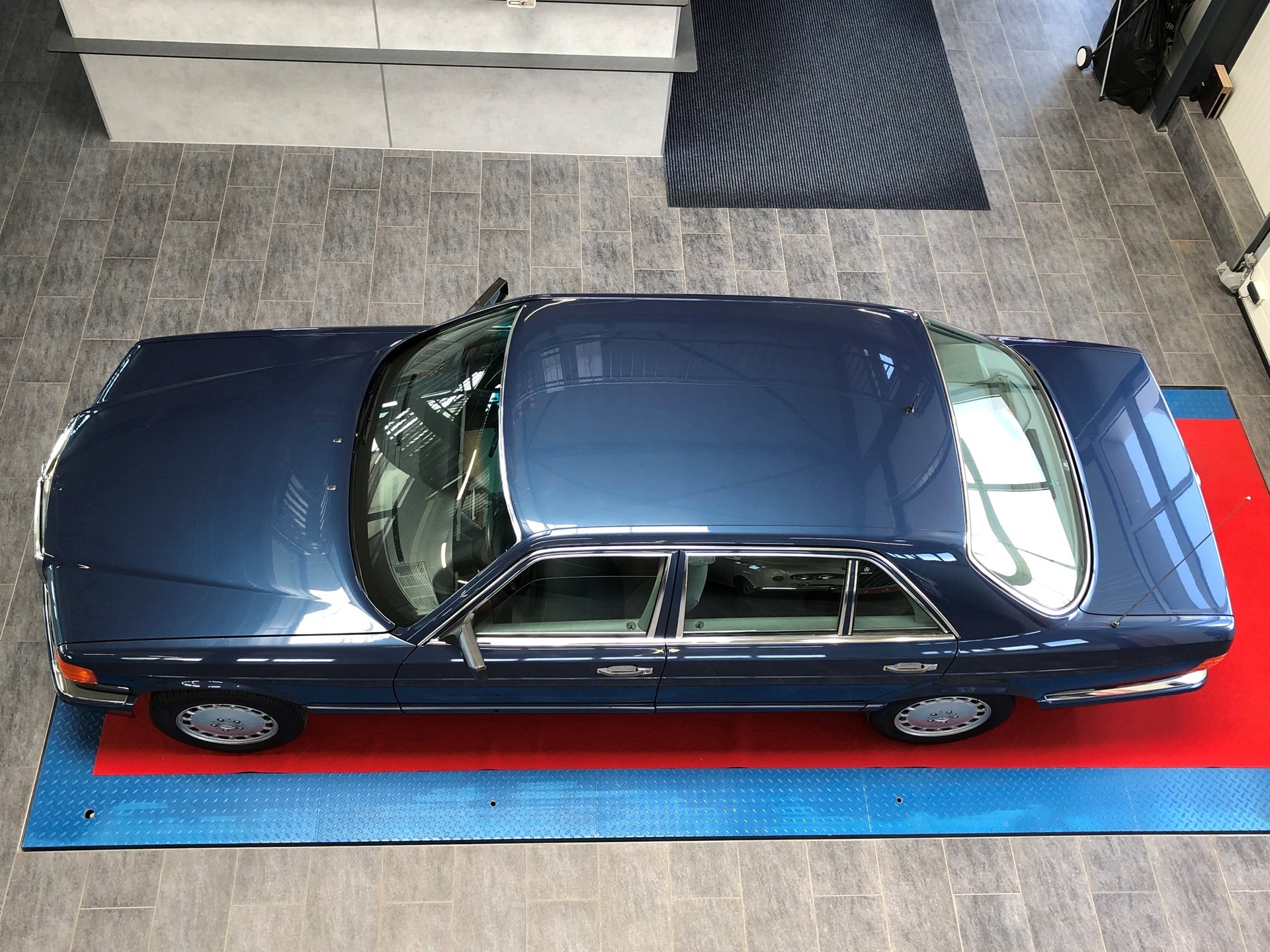 MERCEDES-BENZ 420 SEL-image-31