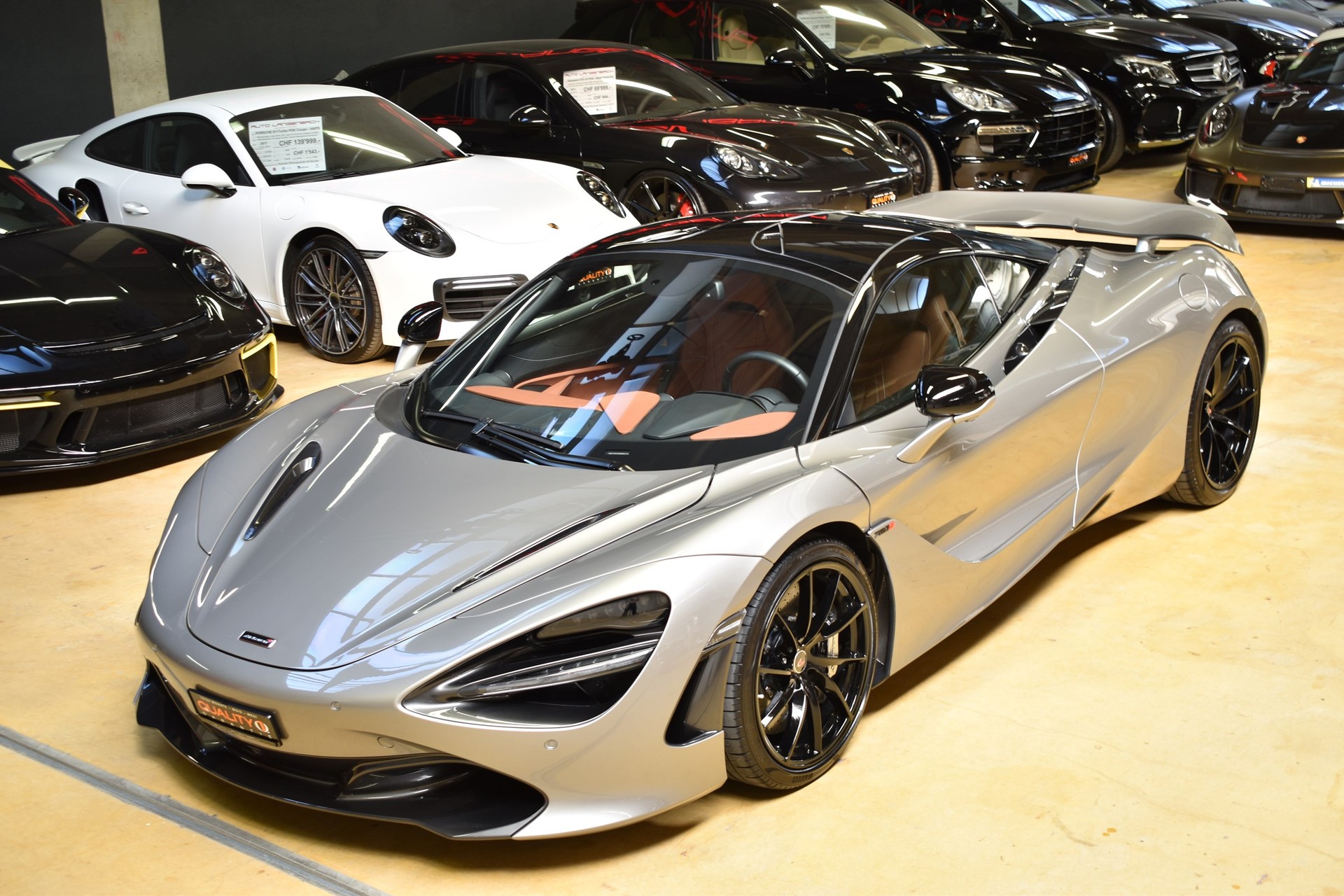 McLAREN 720S Coupé Luxury 4.0 V8 SSG-showroom-element-1