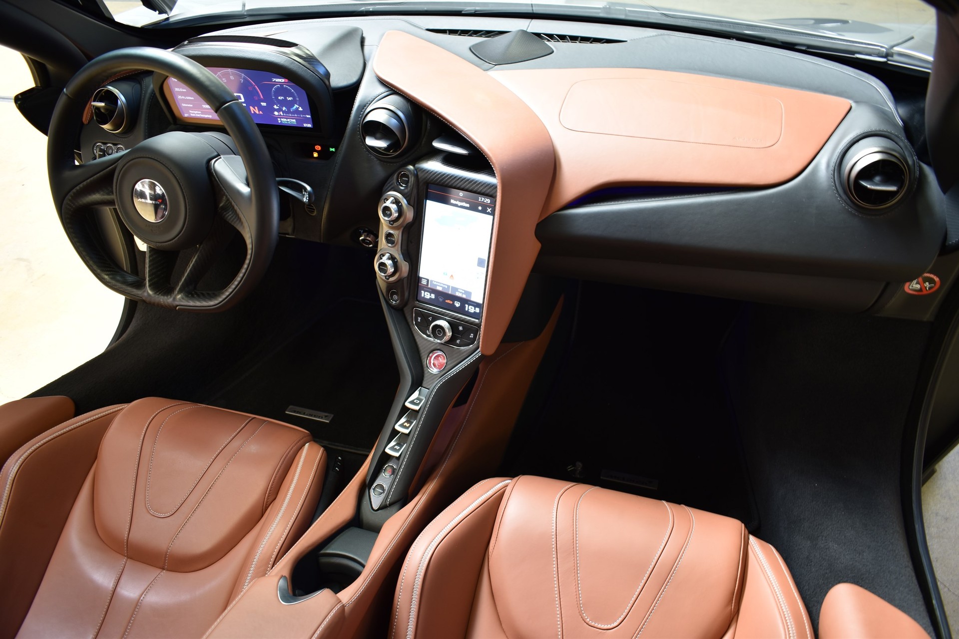 McLAREN 720S Coupé Luxury 4.0 V8 SSG-image-17