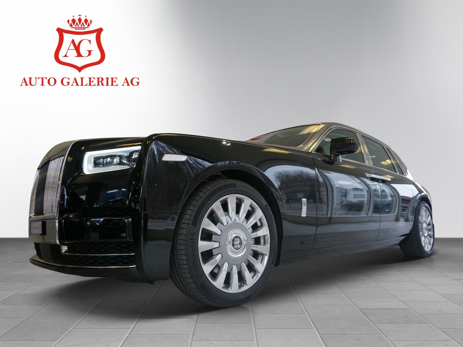 ROLLS-ROYCE Phantom 6.7 V12-showroom-element-2