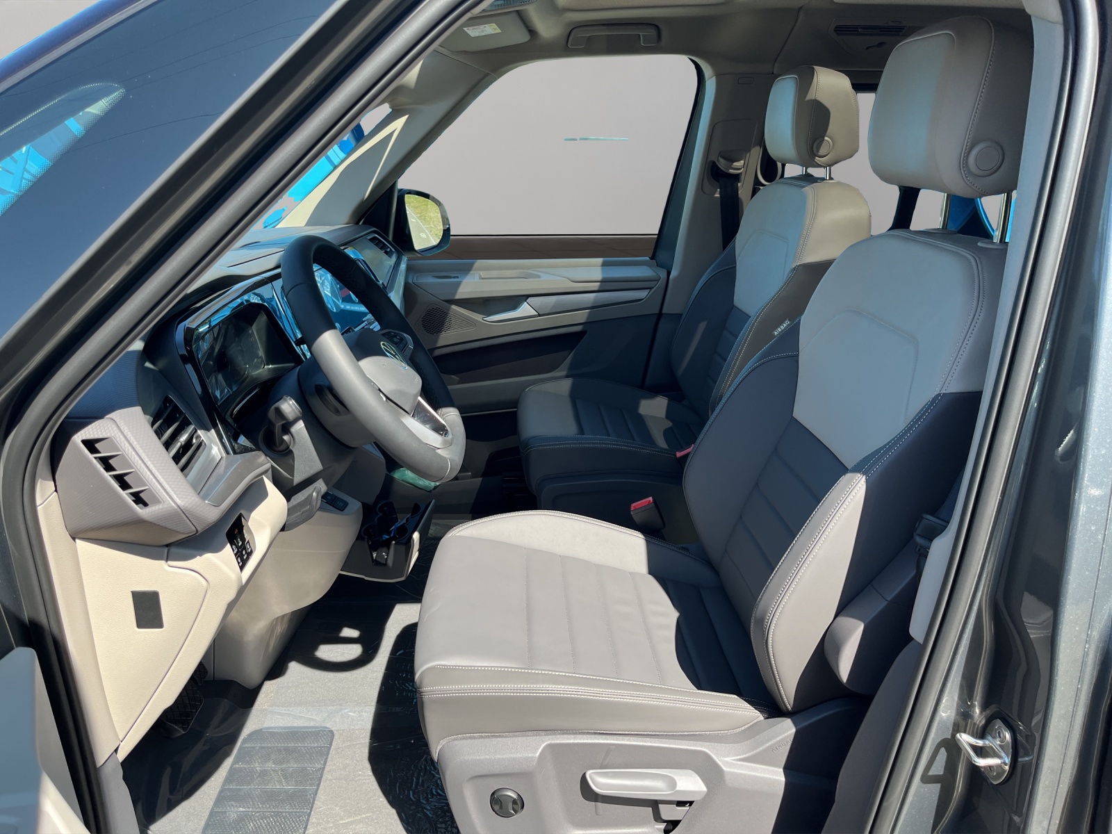 VW Multivan 2.0 TSI Life Edition DSG-image-4