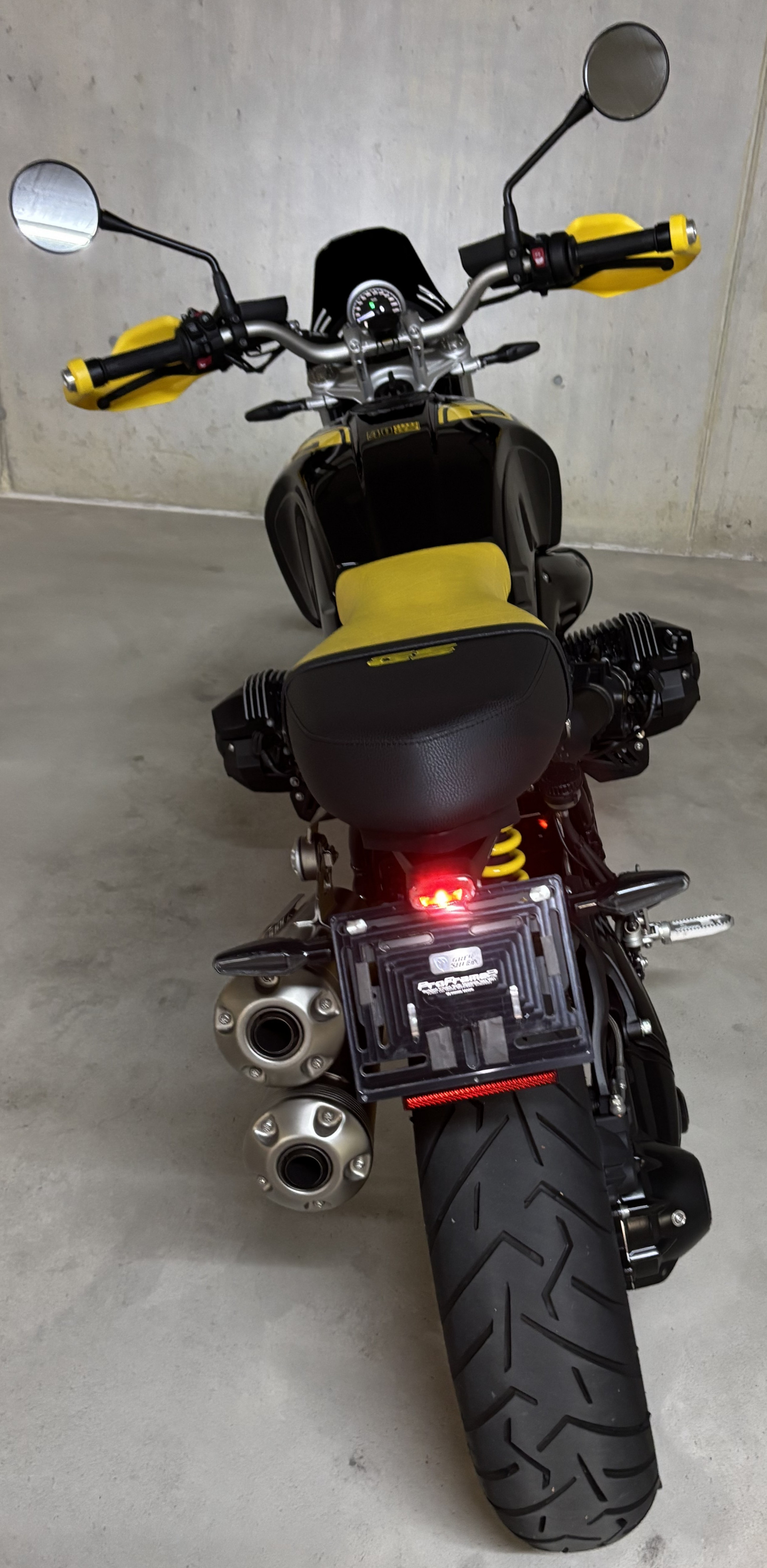 BMW R nineT Urban G/S Edition 40 Years Wilbers Federbein hinten und Wilbers Federn In Gab-image-9