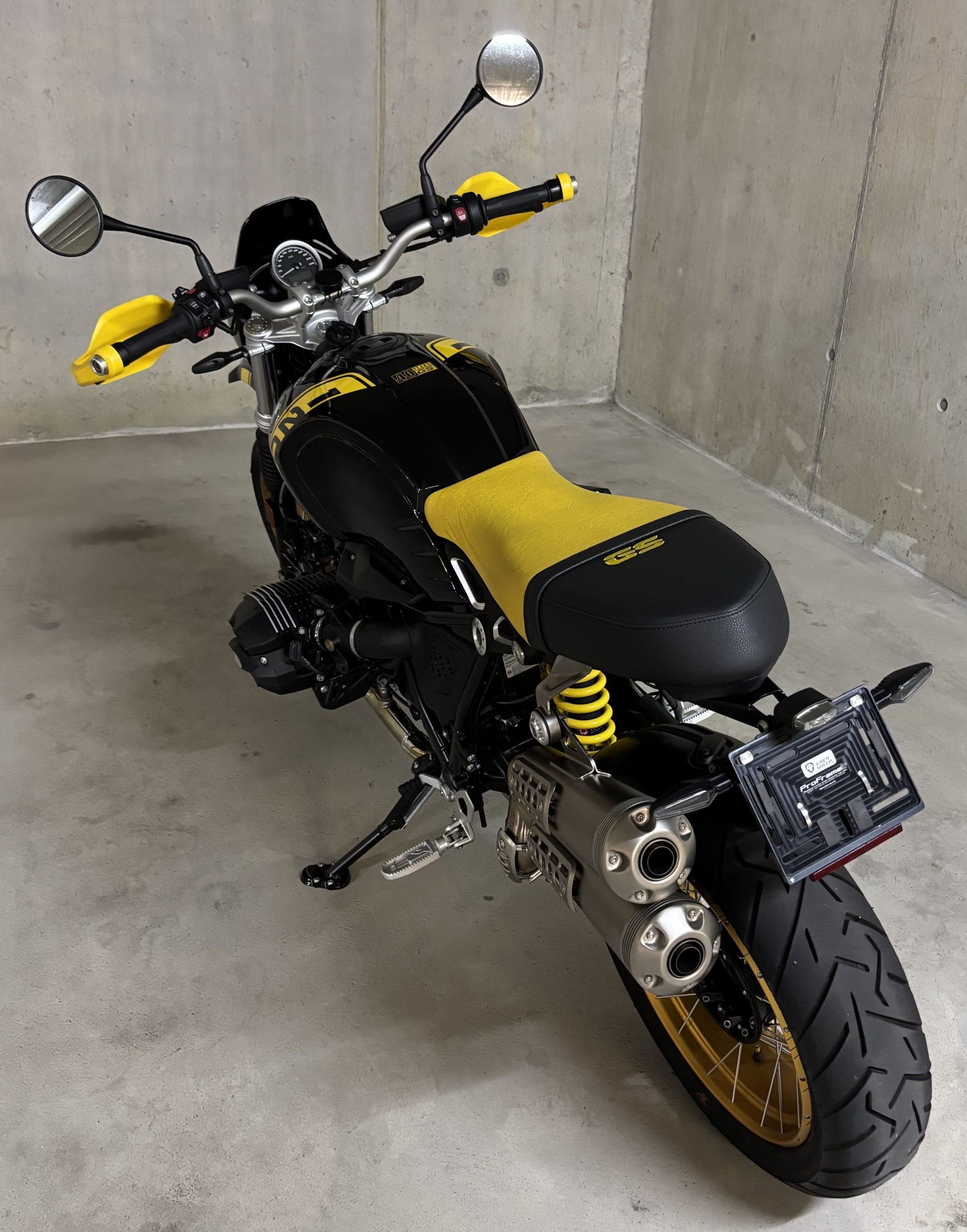 BMW R nineT Urban G/S Edition 40 Years Wilbers Federbein hinten und Wilbers Federn In Gab-image-6