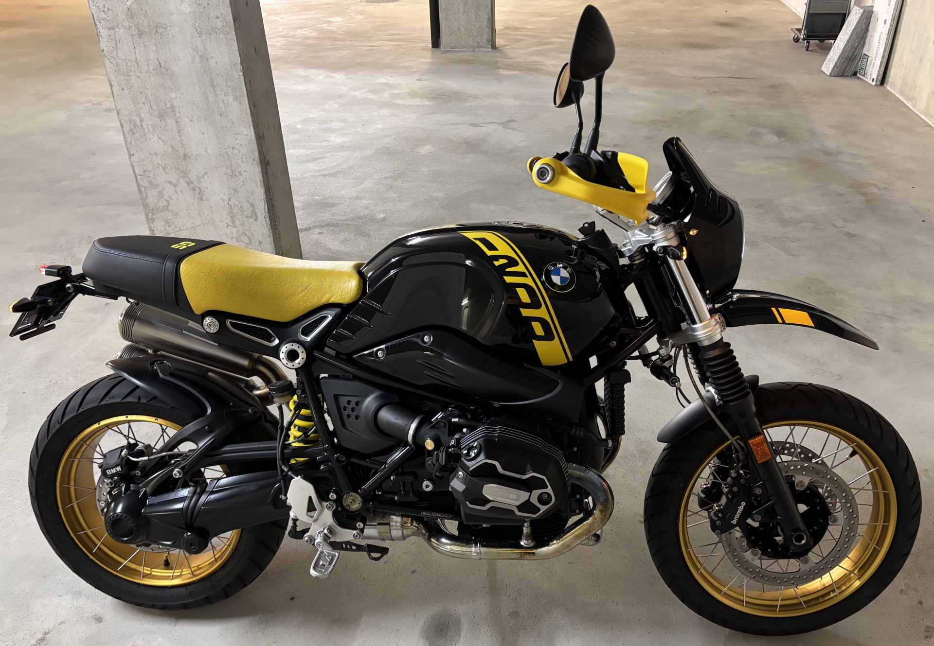 BMW R nineT Urban G/S Edition 40 Years Wilbers Federbein hinten und Wilbers Federn In Gab-image-3