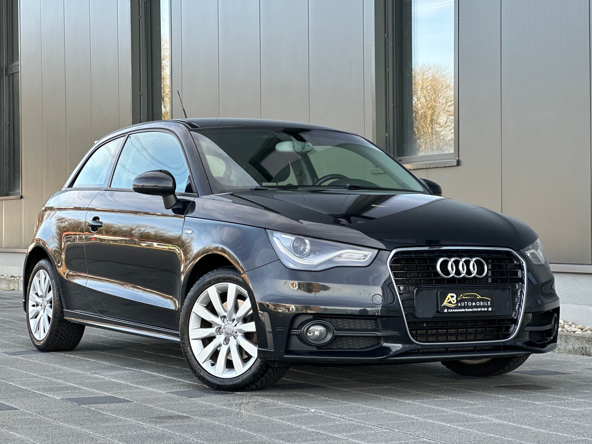 AUDI A1 1.4 TFSI Attraction S-tronic-image-1