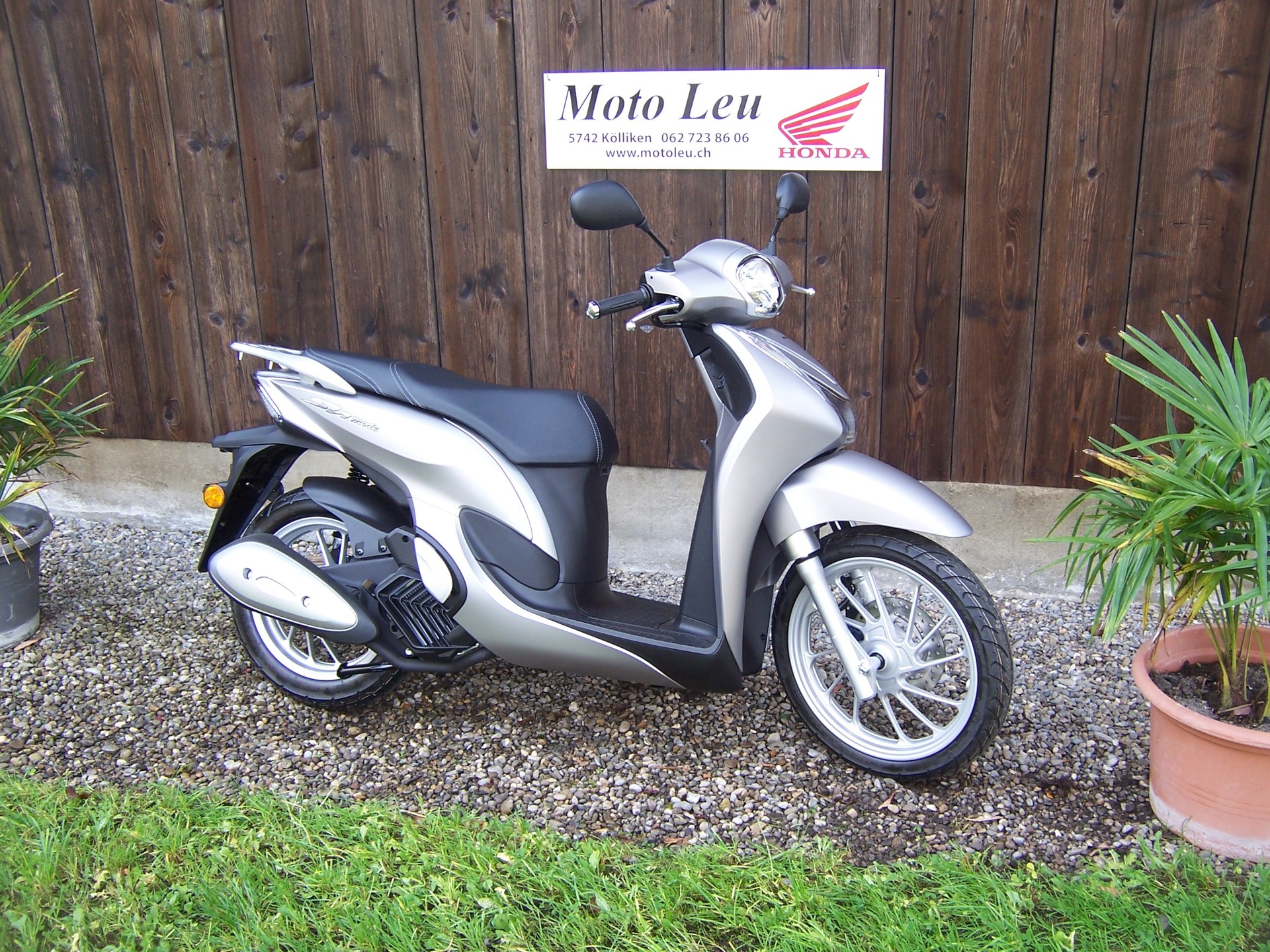 HONDA SH 125 i Mode-showroom-element-1