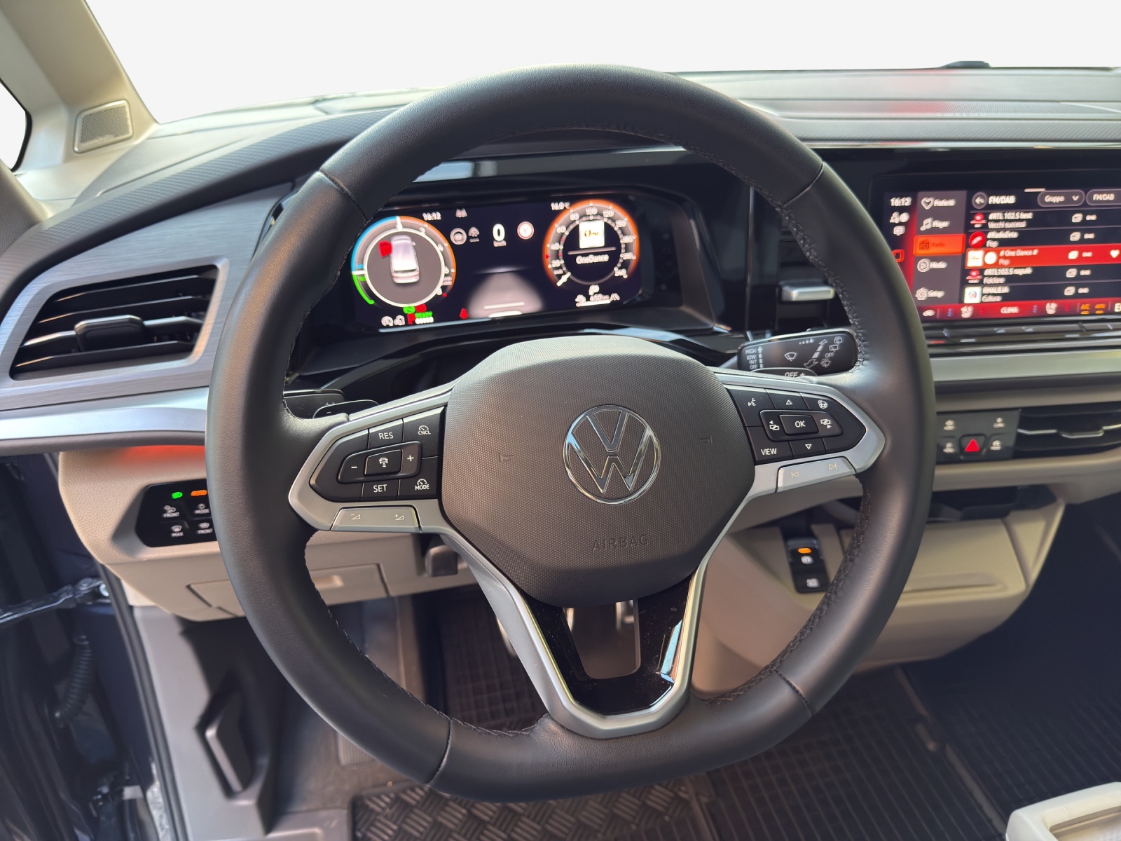 VW Multivan 1.5 eHybrid Style Liberty 4Motion DSG-image-7