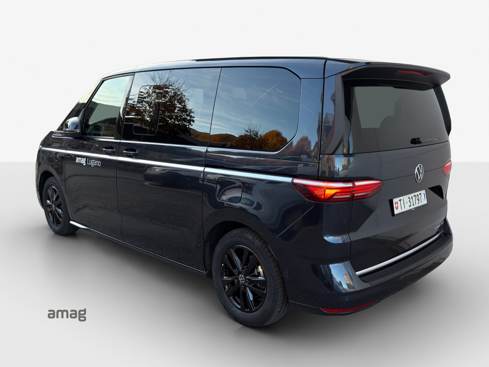 VW Multivan 1.5 eHybrid Style Liberty 4Motion DSG-image-2