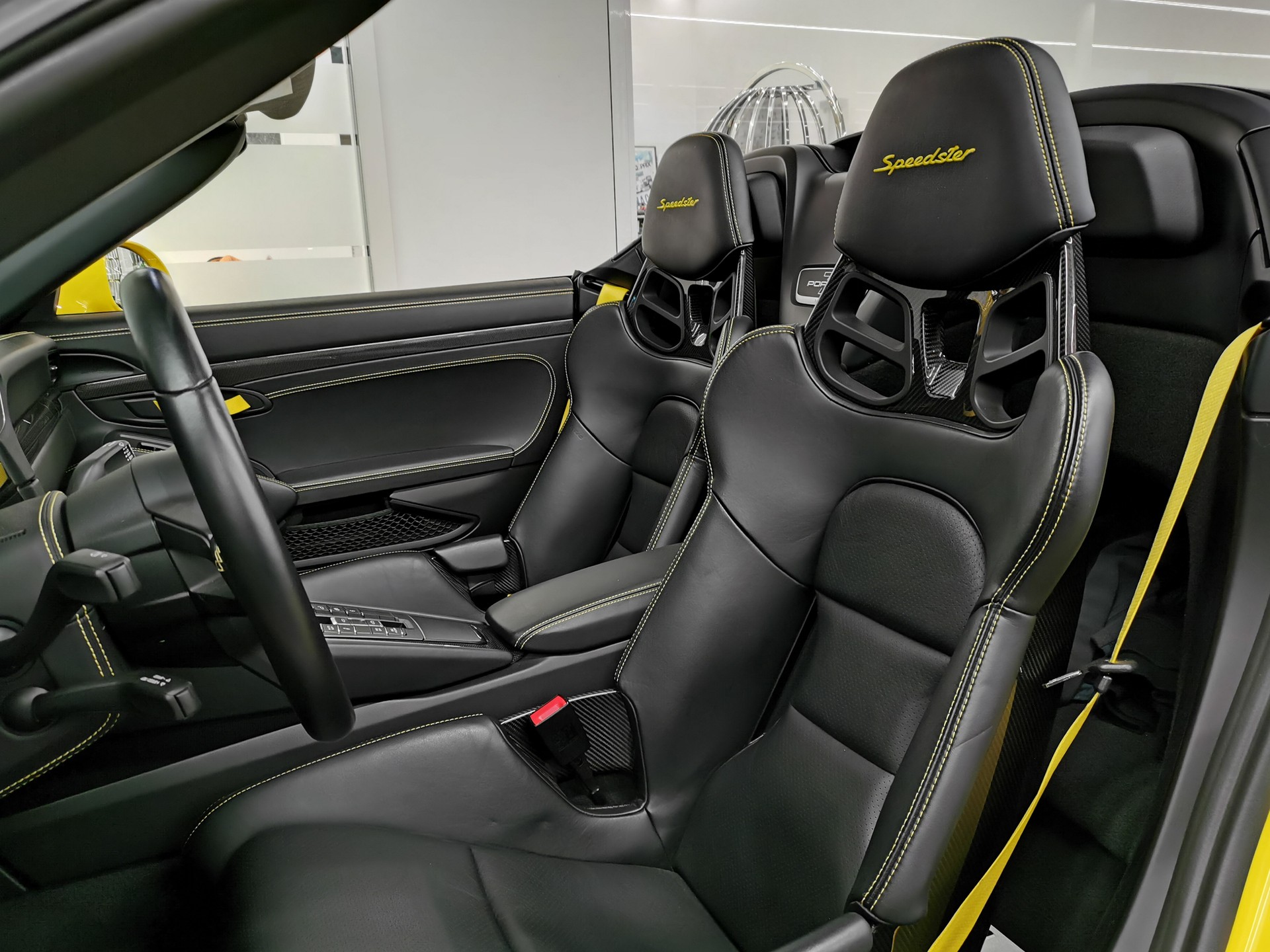 PORSCHE 911 Speedster EXKLUSIVE HANDSCHALTER RACINGGELB LEDER SCHALENSITZE VOLL LIFT PCCB-image-8