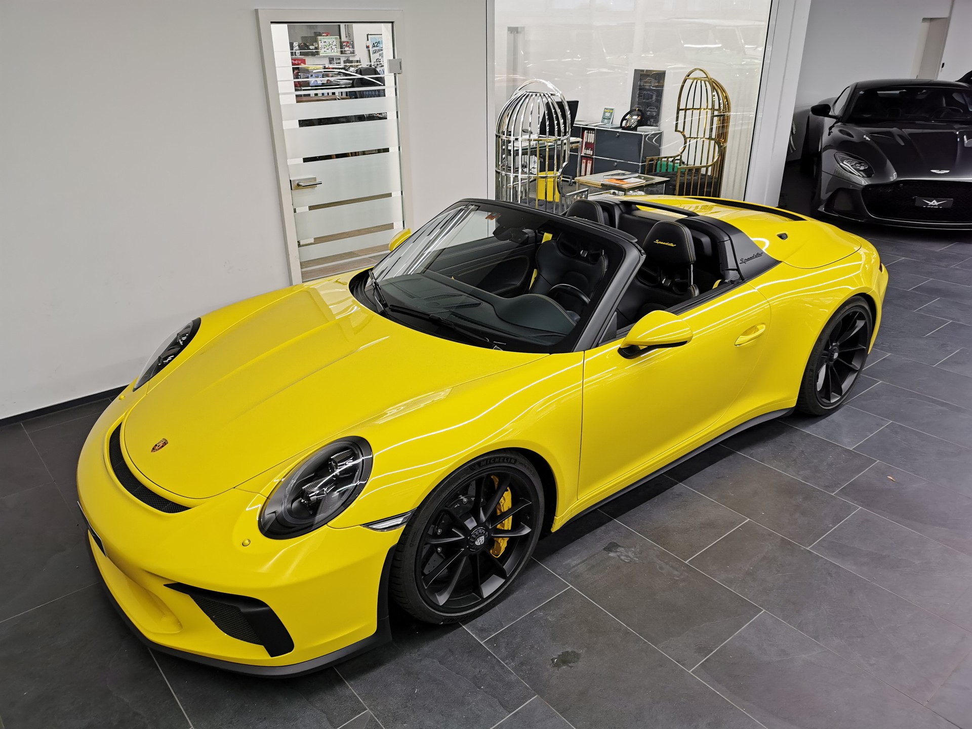PORSCHE 911 Speedster EXKLUSIVE HANDSCHALTER RACINGGELB LEDER SCHALENSITZE VOLL LIFT PCCB-image-10