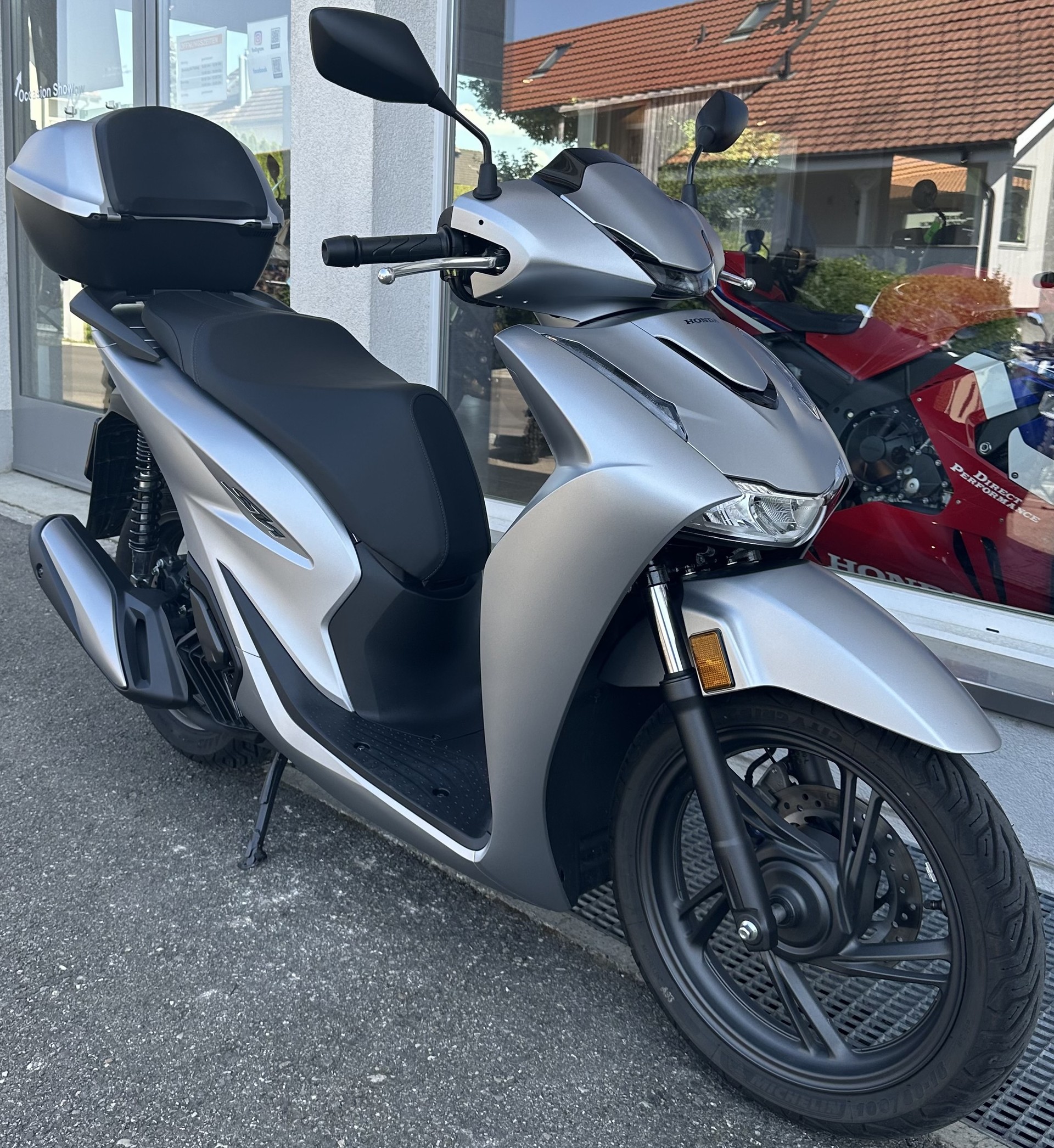 HONDA SH 125i Smart Top Box - TFT Konnektivität 2026-image-2