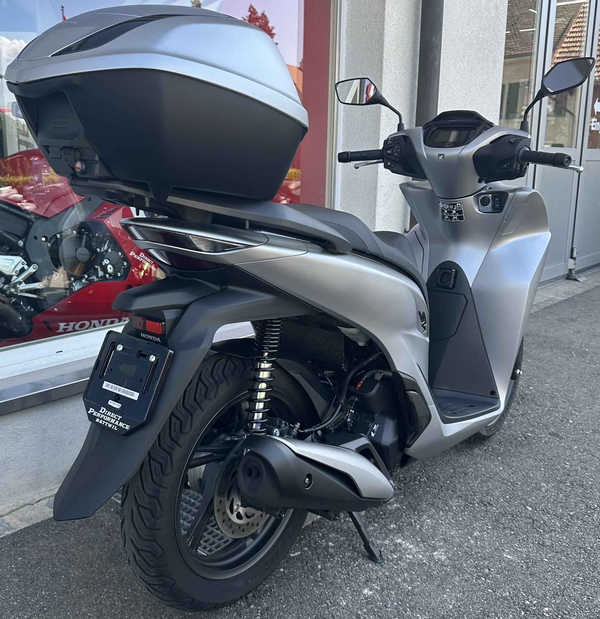 HONDA SH 125i Smart Top Box - TFT Konnektivität 2026-image-3