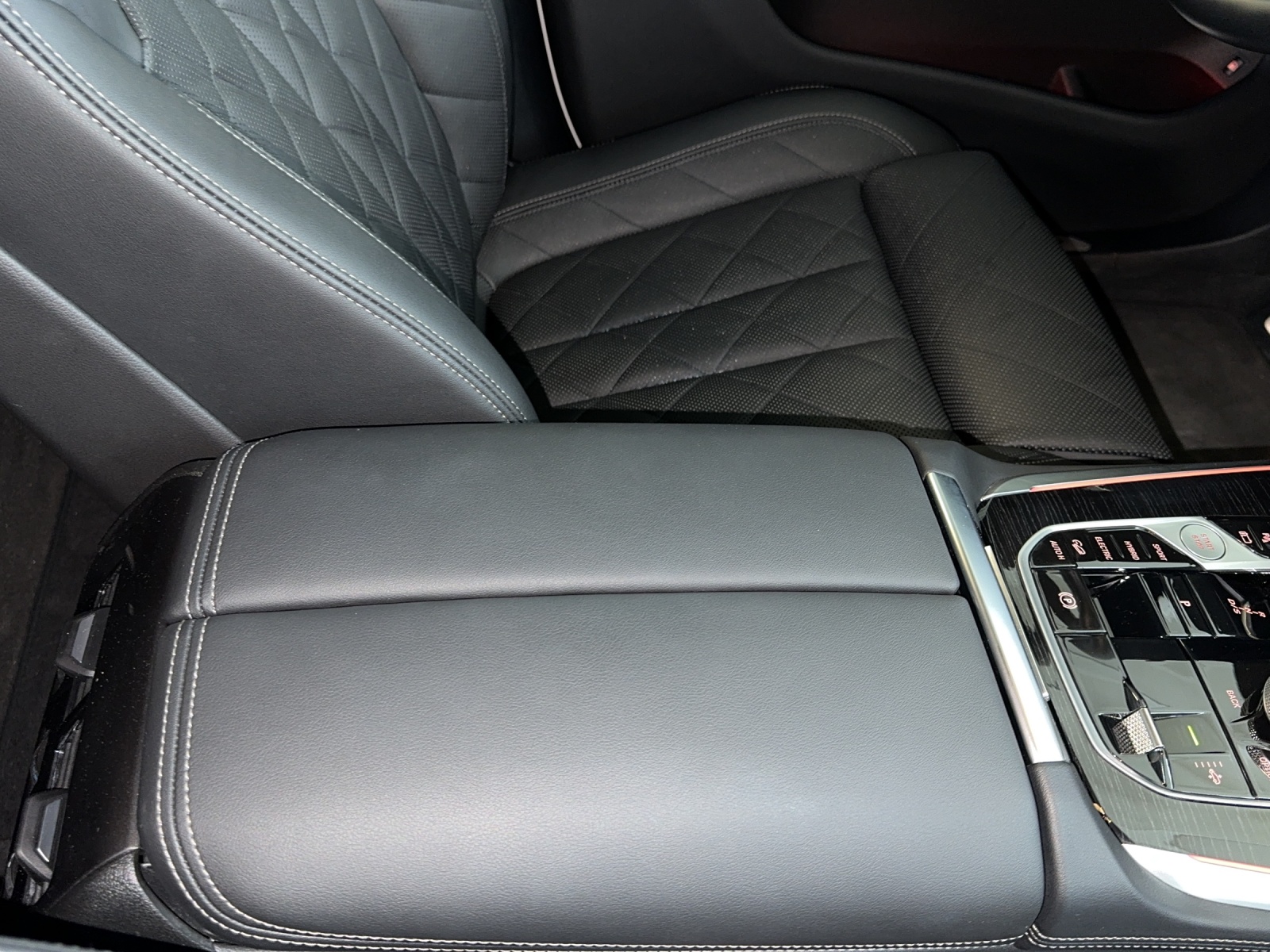 BMW X5 xDrive 50e M Sport Steptronic-image-12