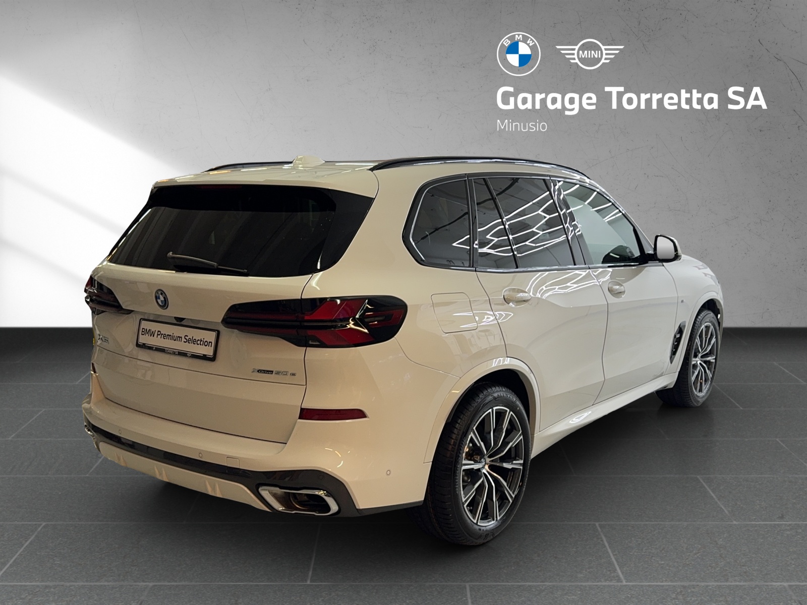 BMW X5 xDrive 50e M Sport Steptronic-image-5