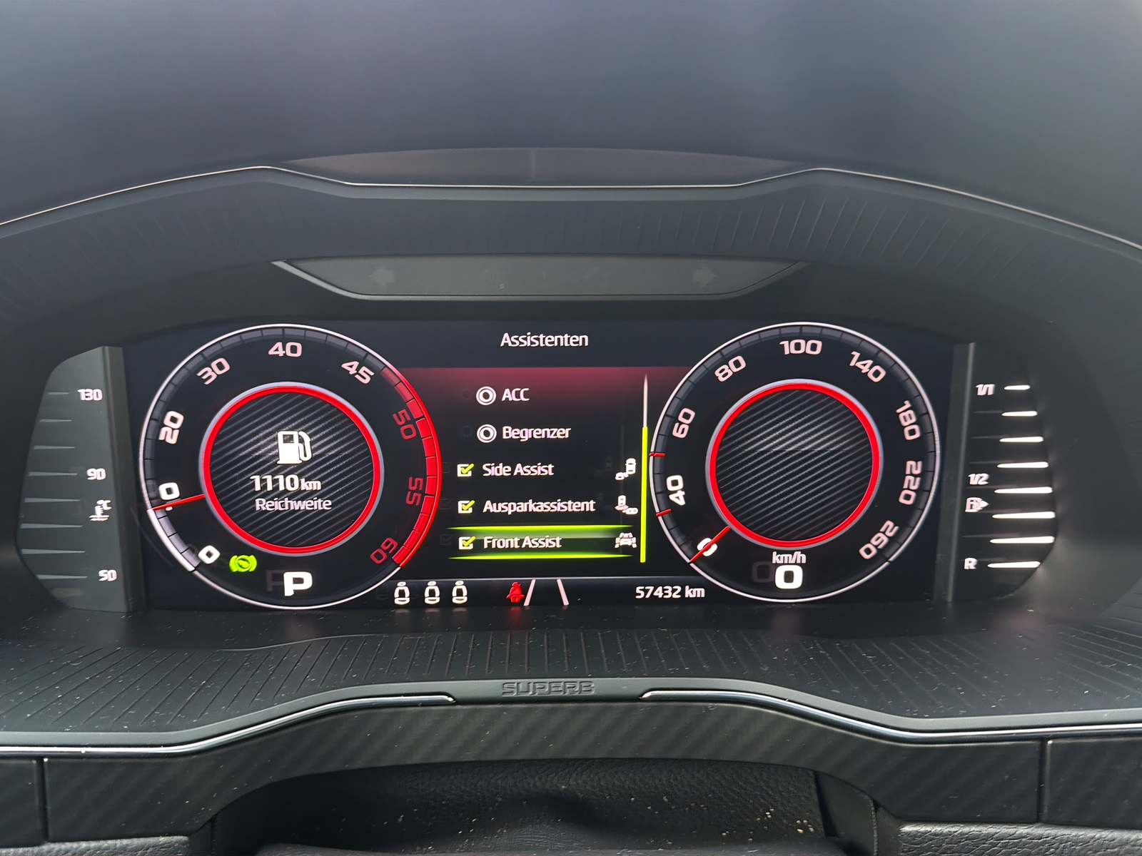 SKODA Superb Combi 2.0 TDi SportLine 4x4 DSG-image-22