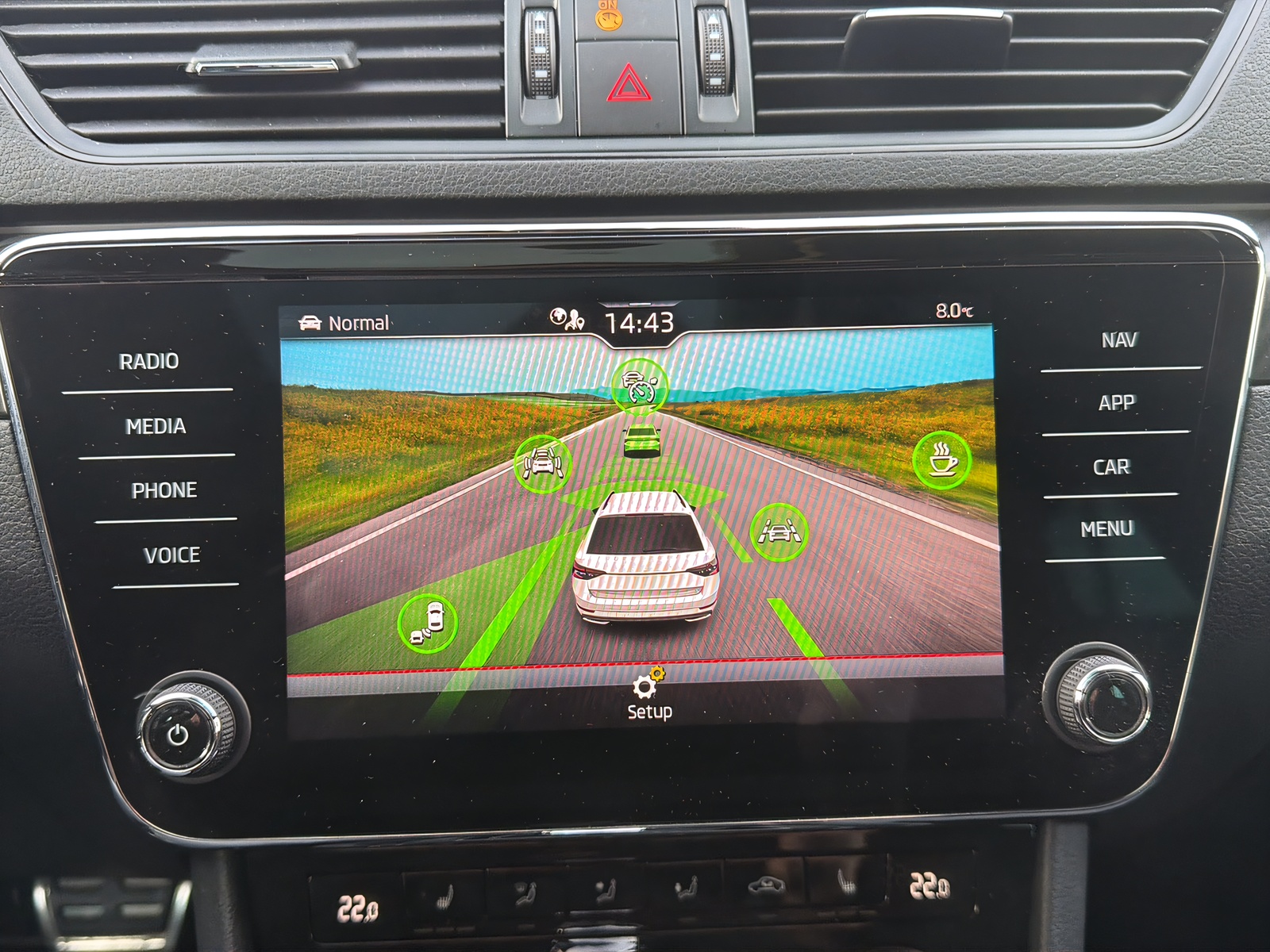 SKODA Superb Combi 2.0 TDi SportLine 4x4 DSG-image-20