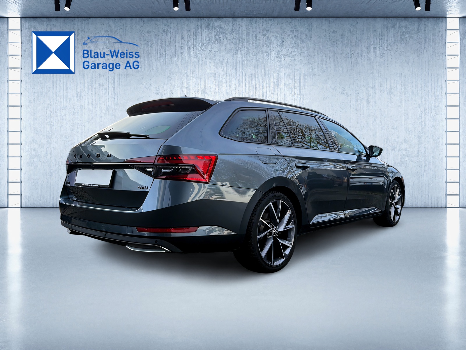 SKODA Superb Combi 2.0 TDi SportLine 4x4 DSG-image-4