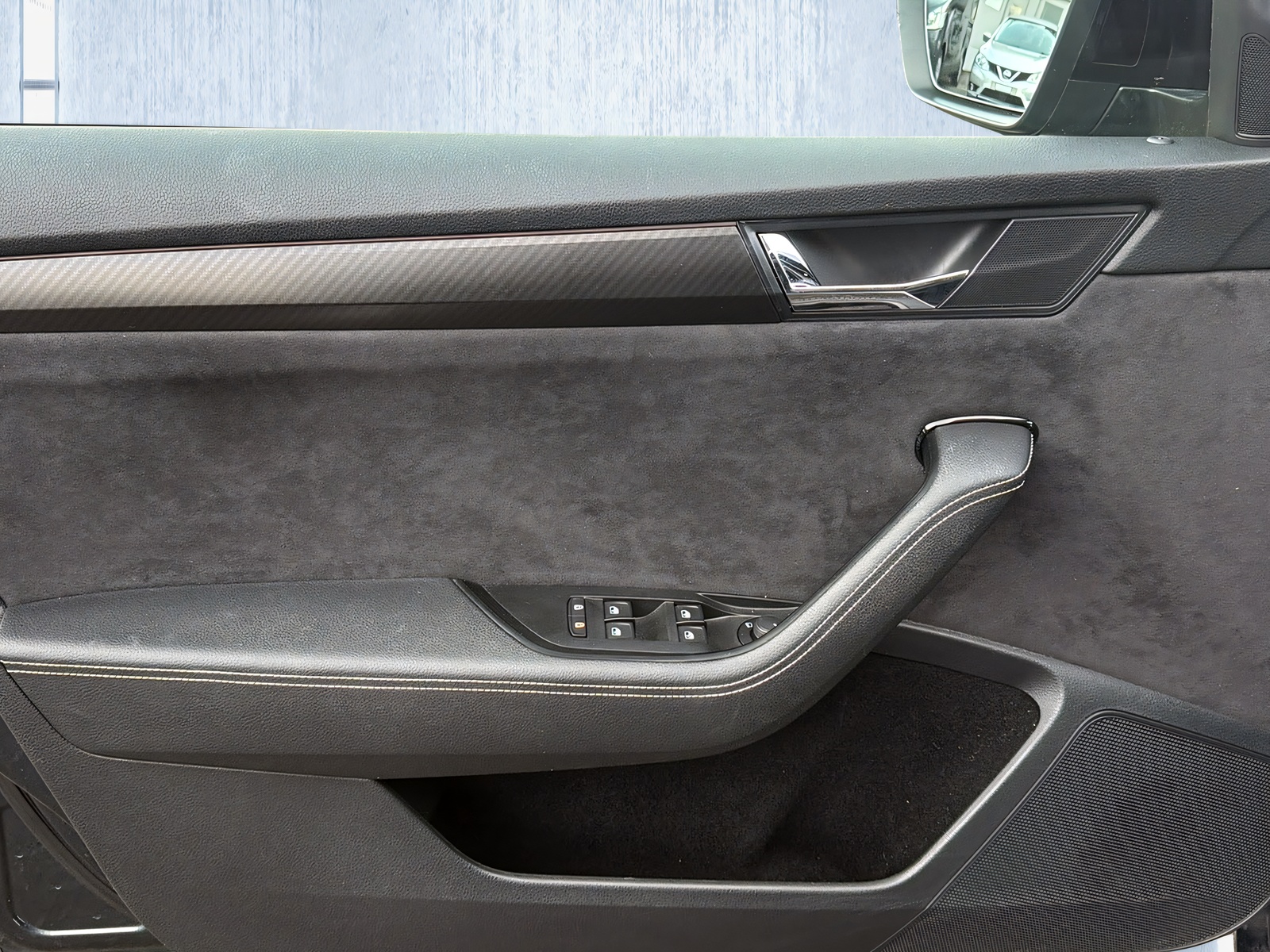 SKODA Superb Combi 2.0 TDi SportLine 4x4 DSG-image-10