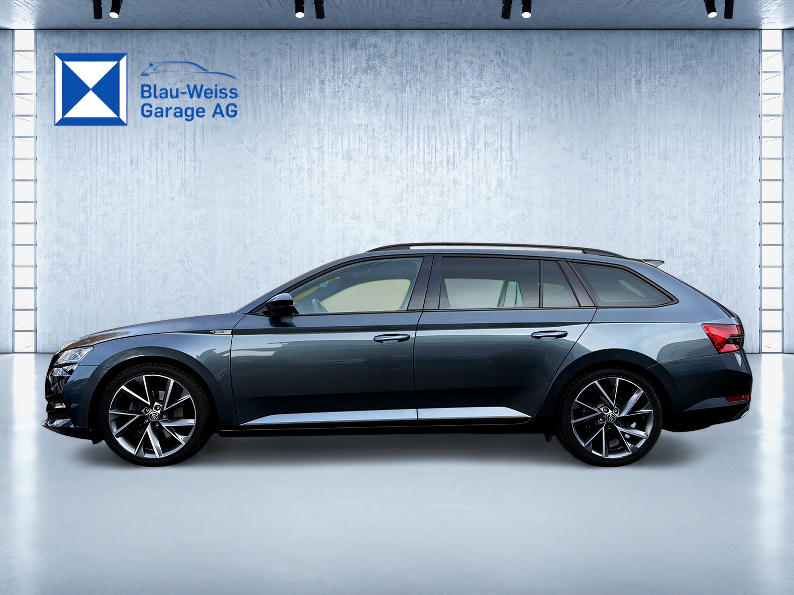 SKODA Superb Combi 2.0 TDi SportLine 4x4 DSG-image-7