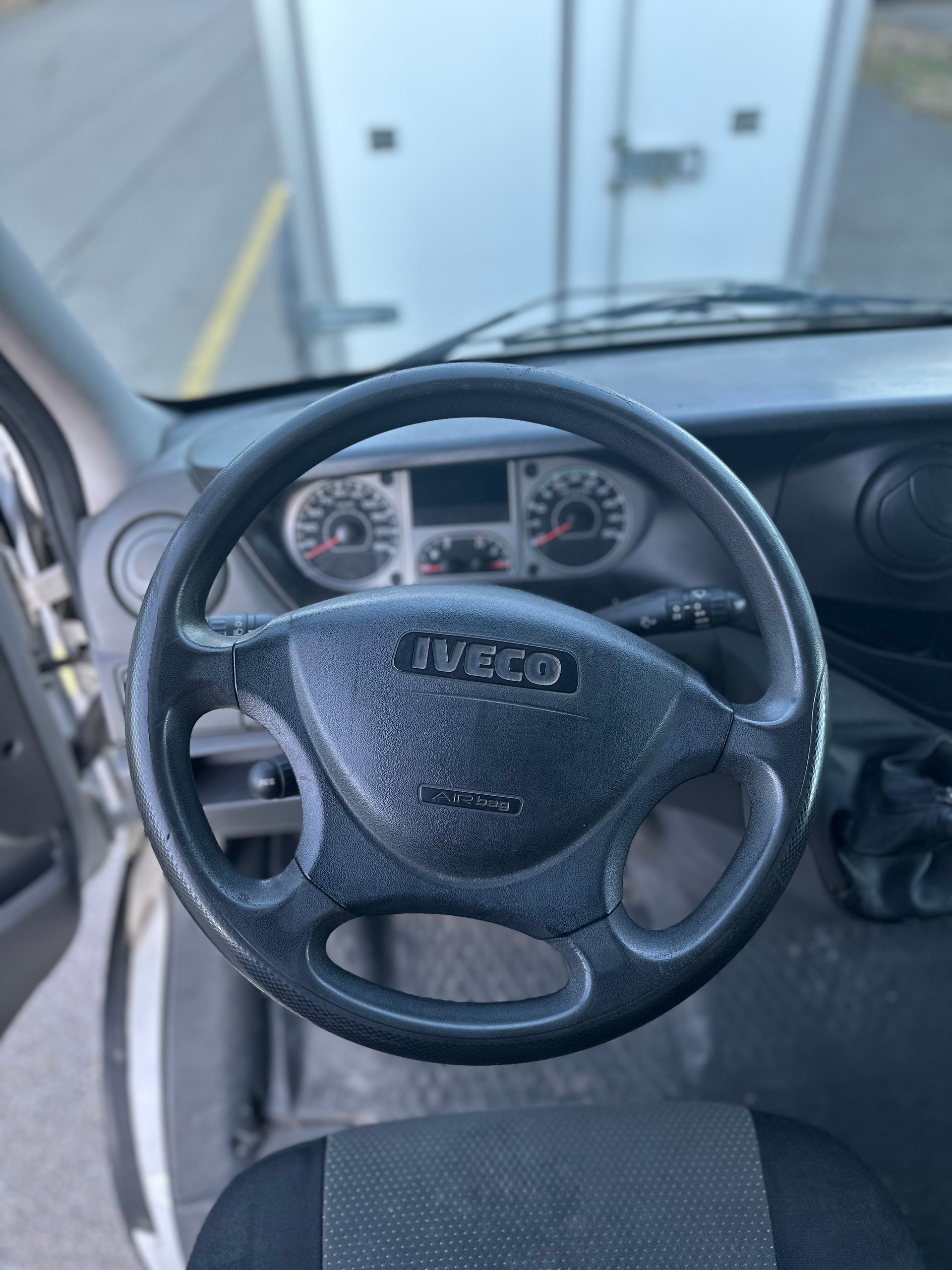 IVECO 35 C 13-image-4