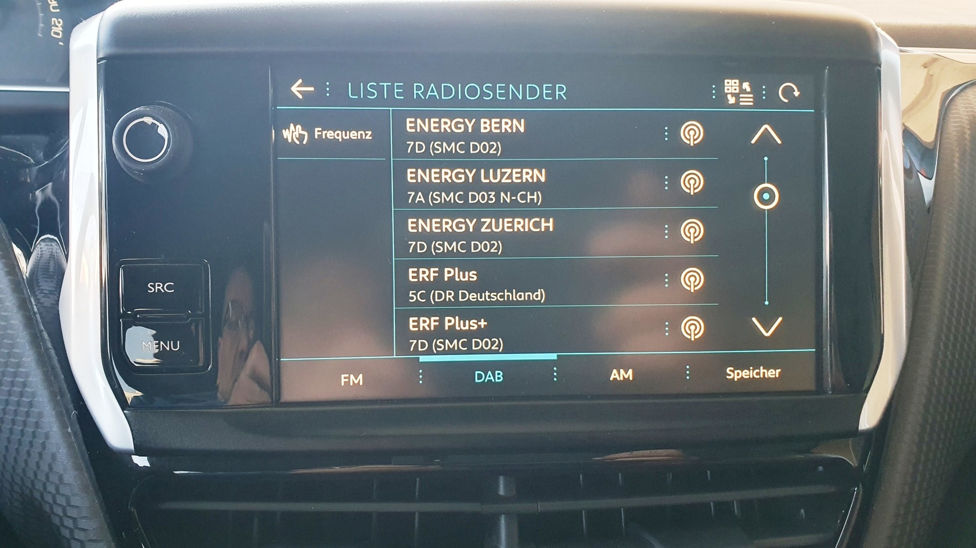 PEUGEOT 208 1.2 PureTech Style EAT6-image-13