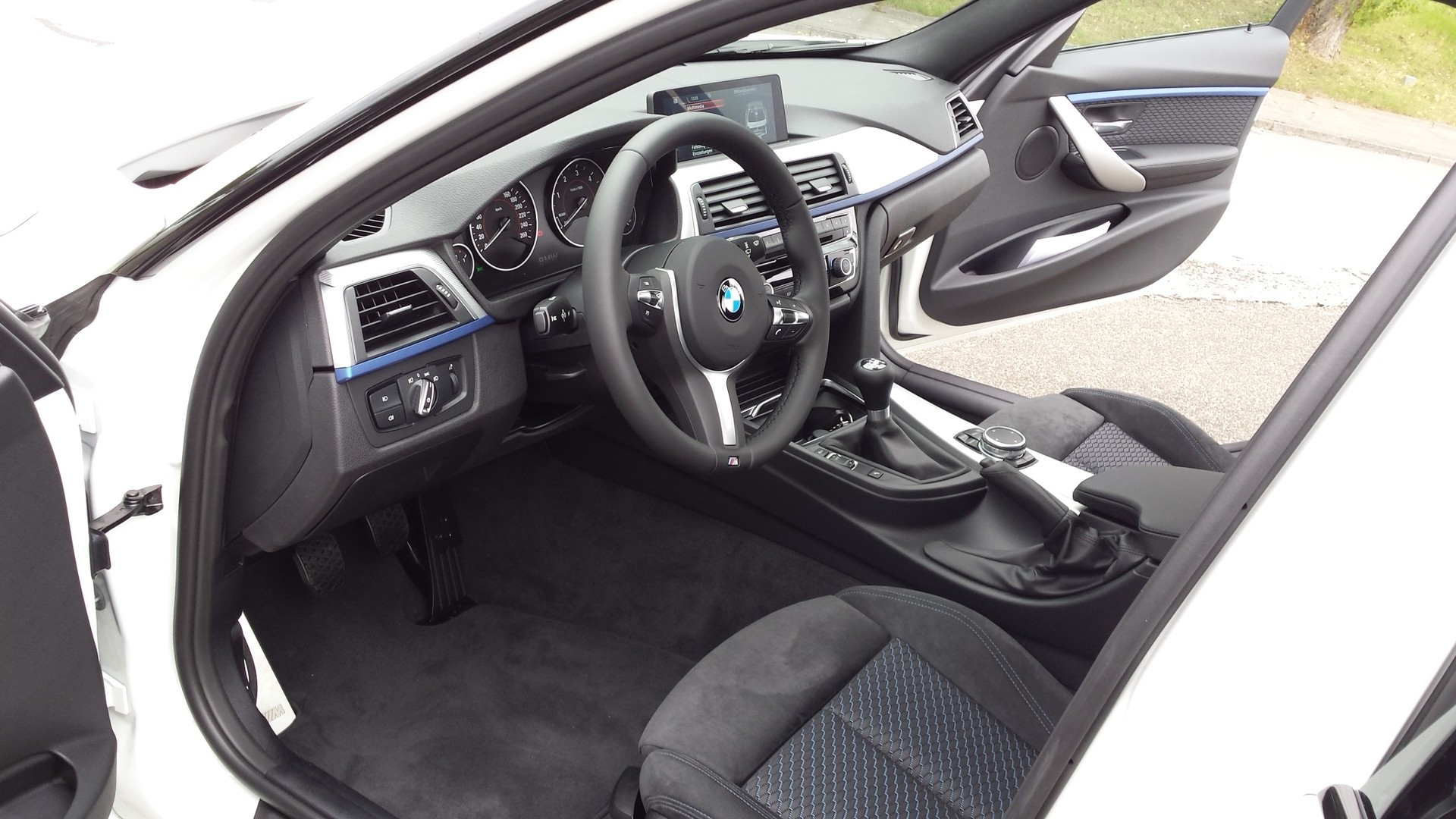 BMW 318d M Sport-image-3