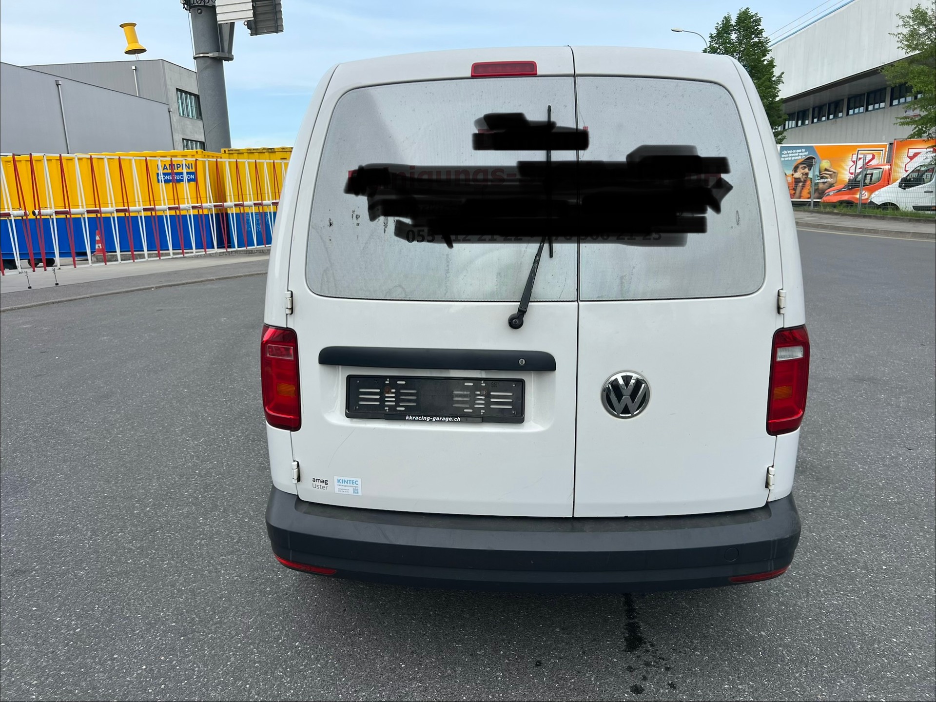 VW Caddy 1.0 TSI BlueMotion Technology-image-4