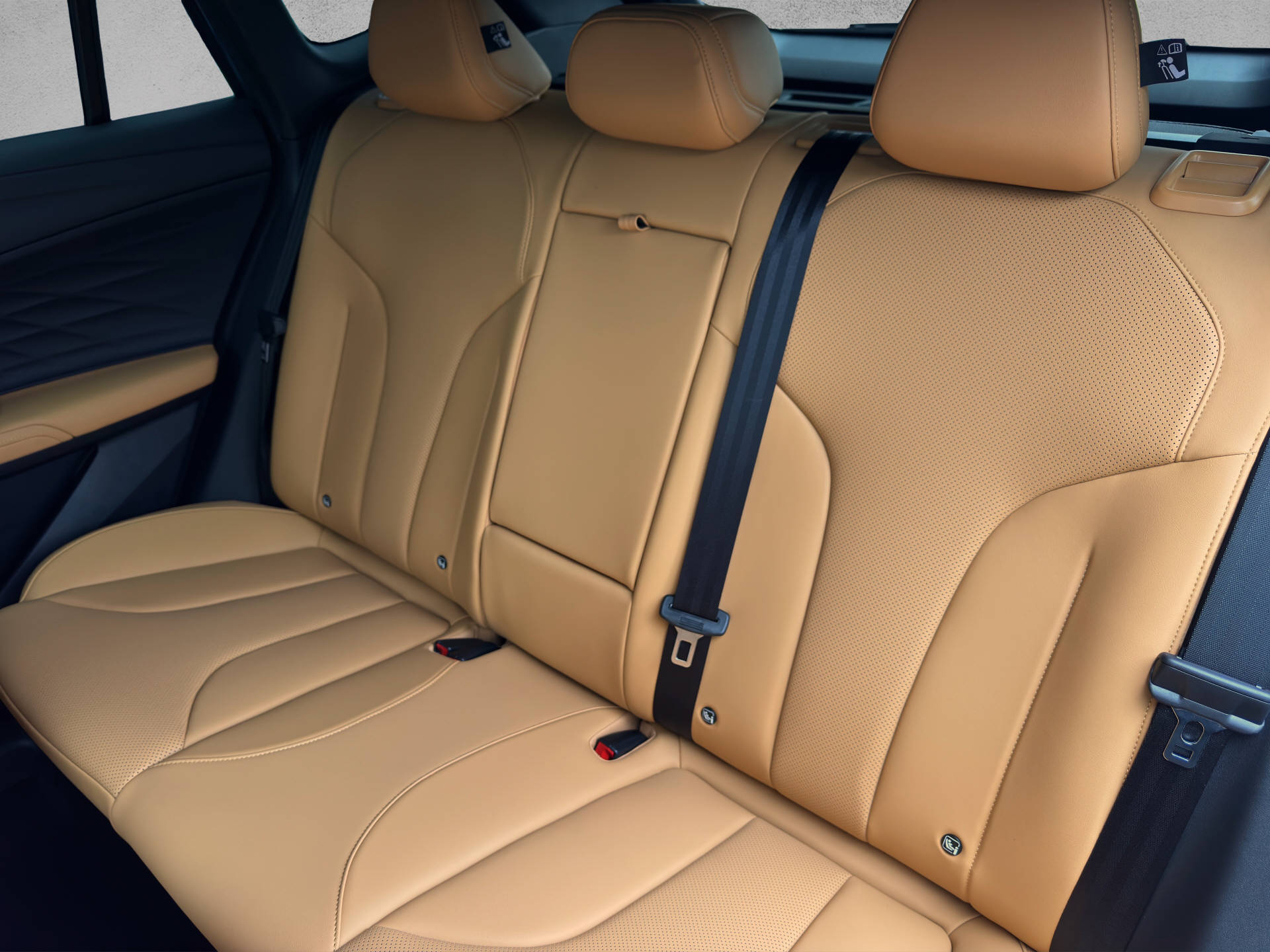 MG HS 1.5 PHEV Luxury-image-13