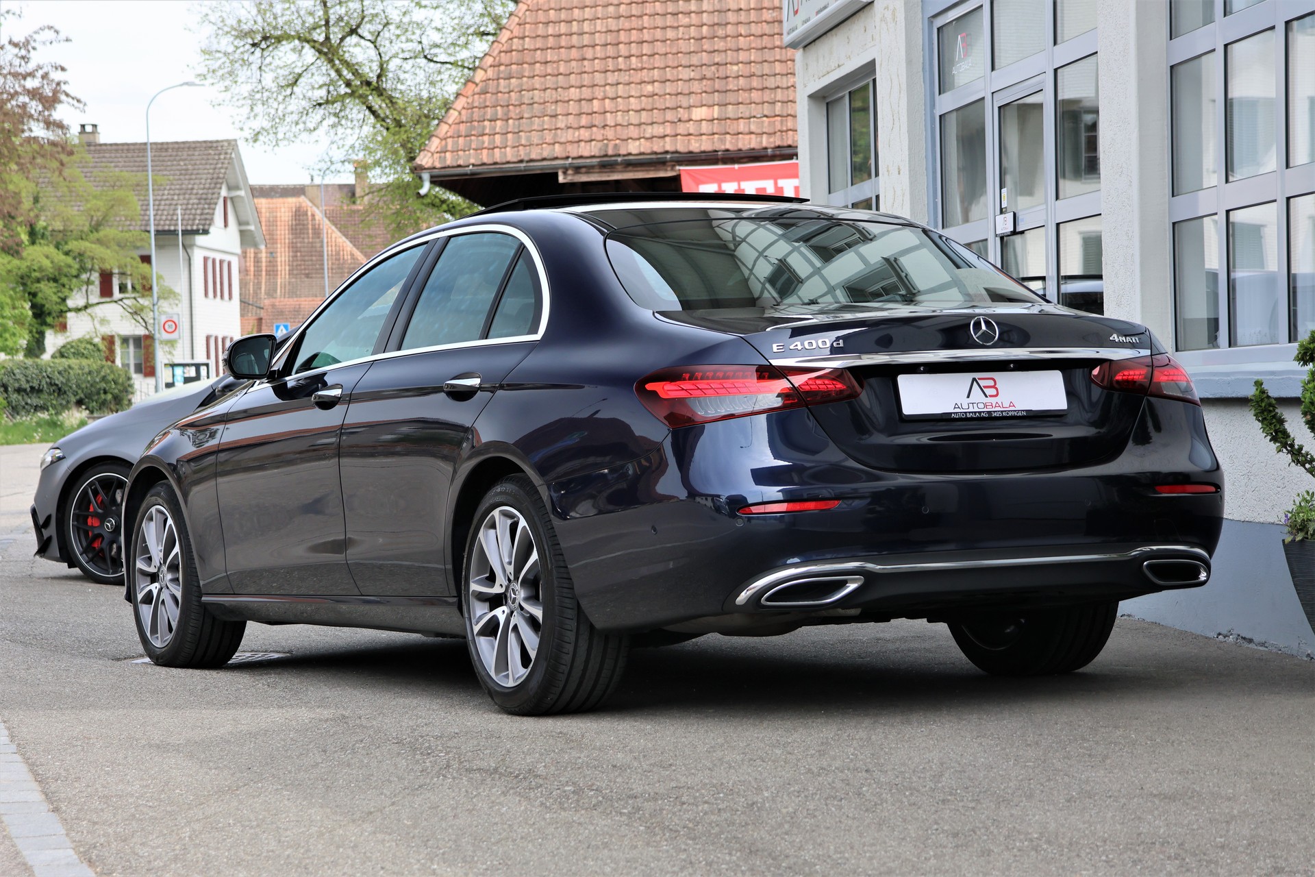 MERCEDES-BENZ E 400 d 4Matic Avantgarde 9G-Tronic (CH) MSI+-showroom-element-2
