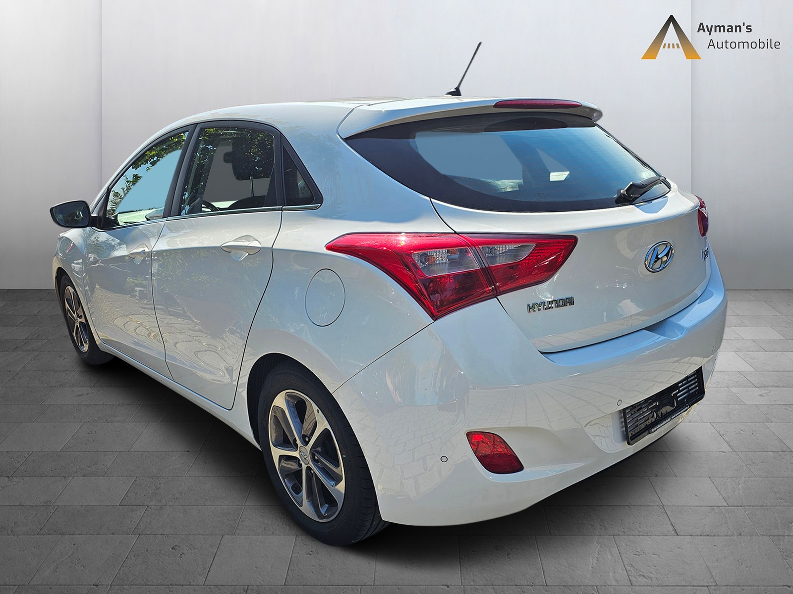 HYUNDAI i30 1.6 GDI Amplia Automatic DCT-image-5