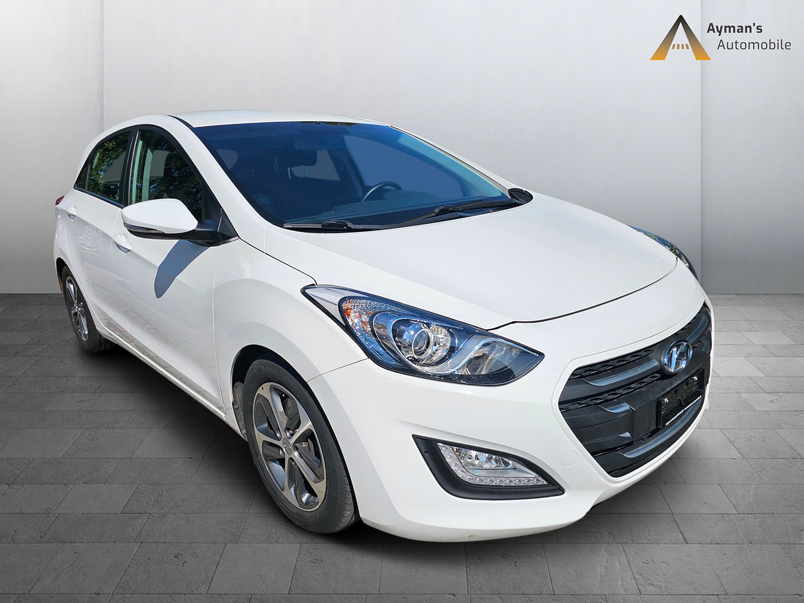 HYUNDAI i30 1.6 GDI Amplia Automatic DCT-image-2
