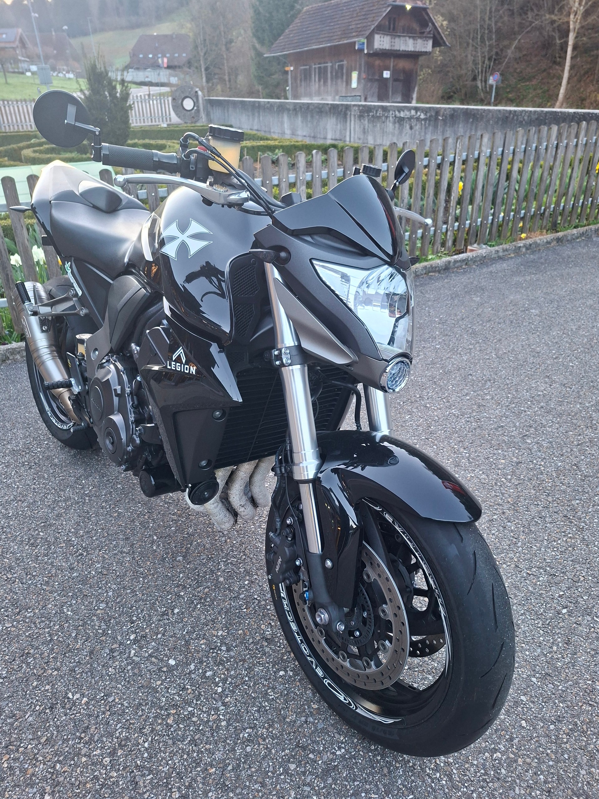 HONDA CB 1000 R ABS-image-1