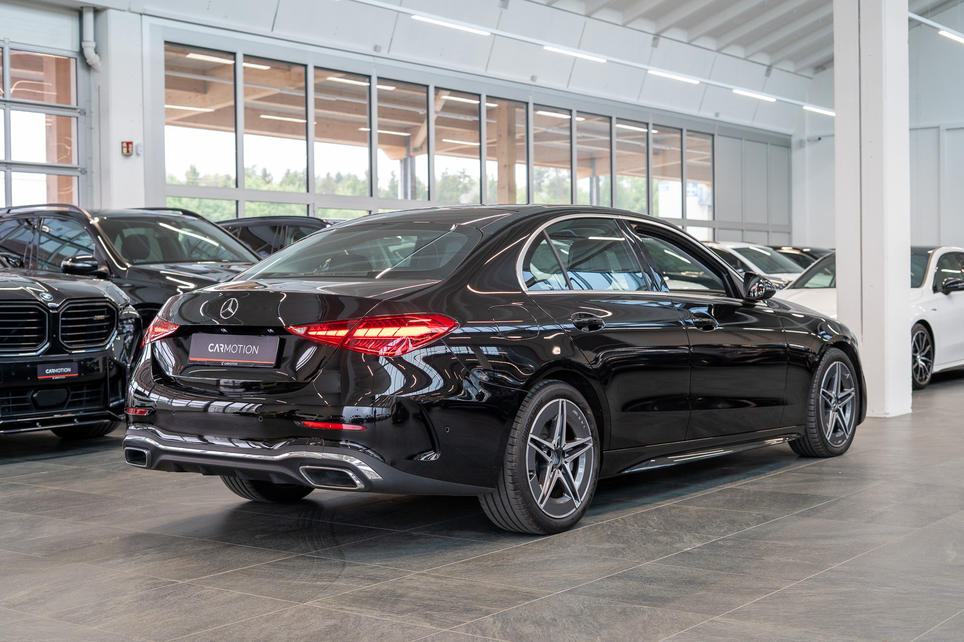 MERCEDES-BENZ C 300 d AMG Line / Rückfahrkamera / el. Sitze / Ambientebeleuchtung-showroom-element-3