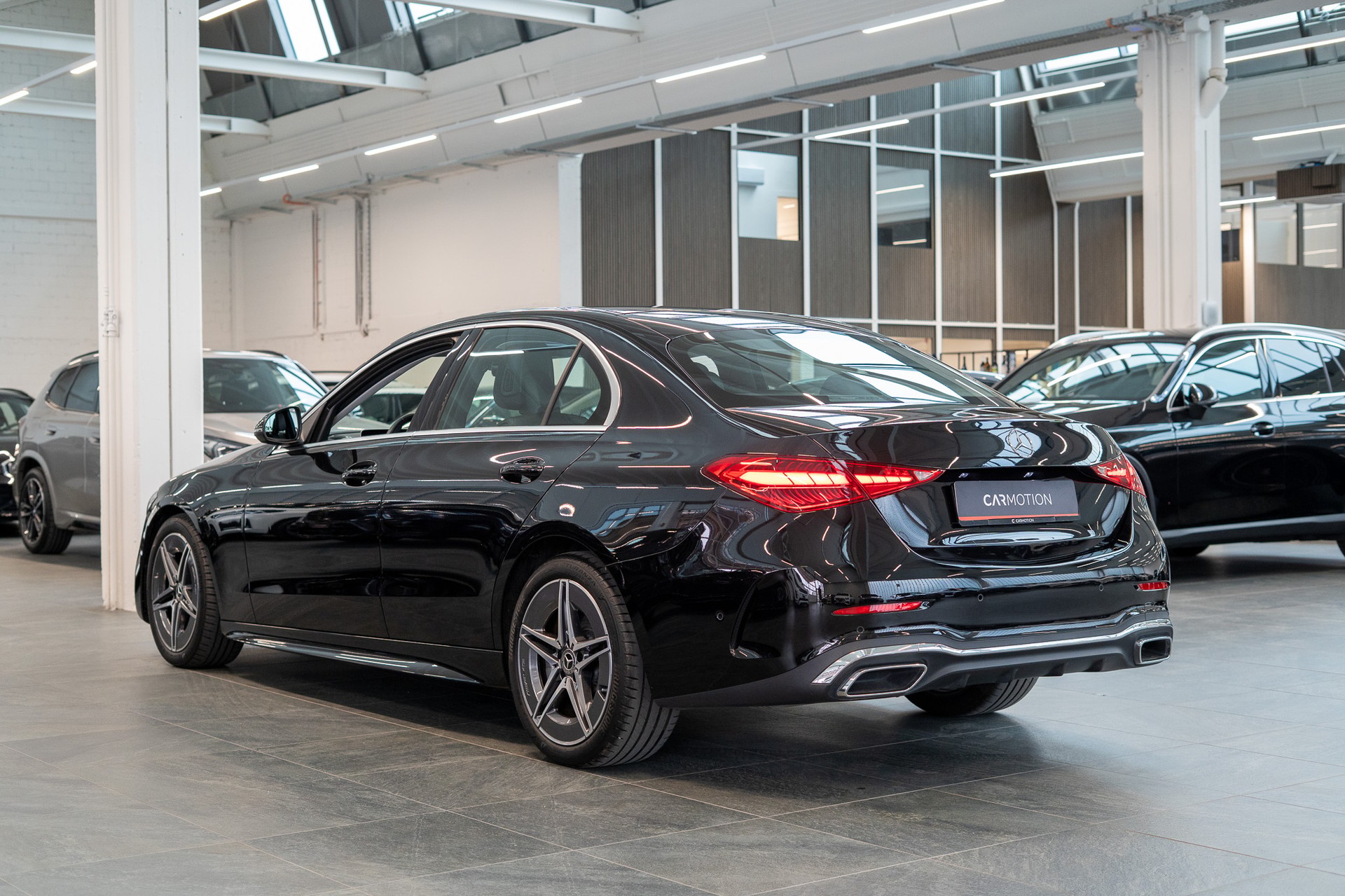 MERCEDES-BENZ C 300 d AMG Line / Rückfahrkamera / el. Sitze / Ambientebeleuchtung-image-6
