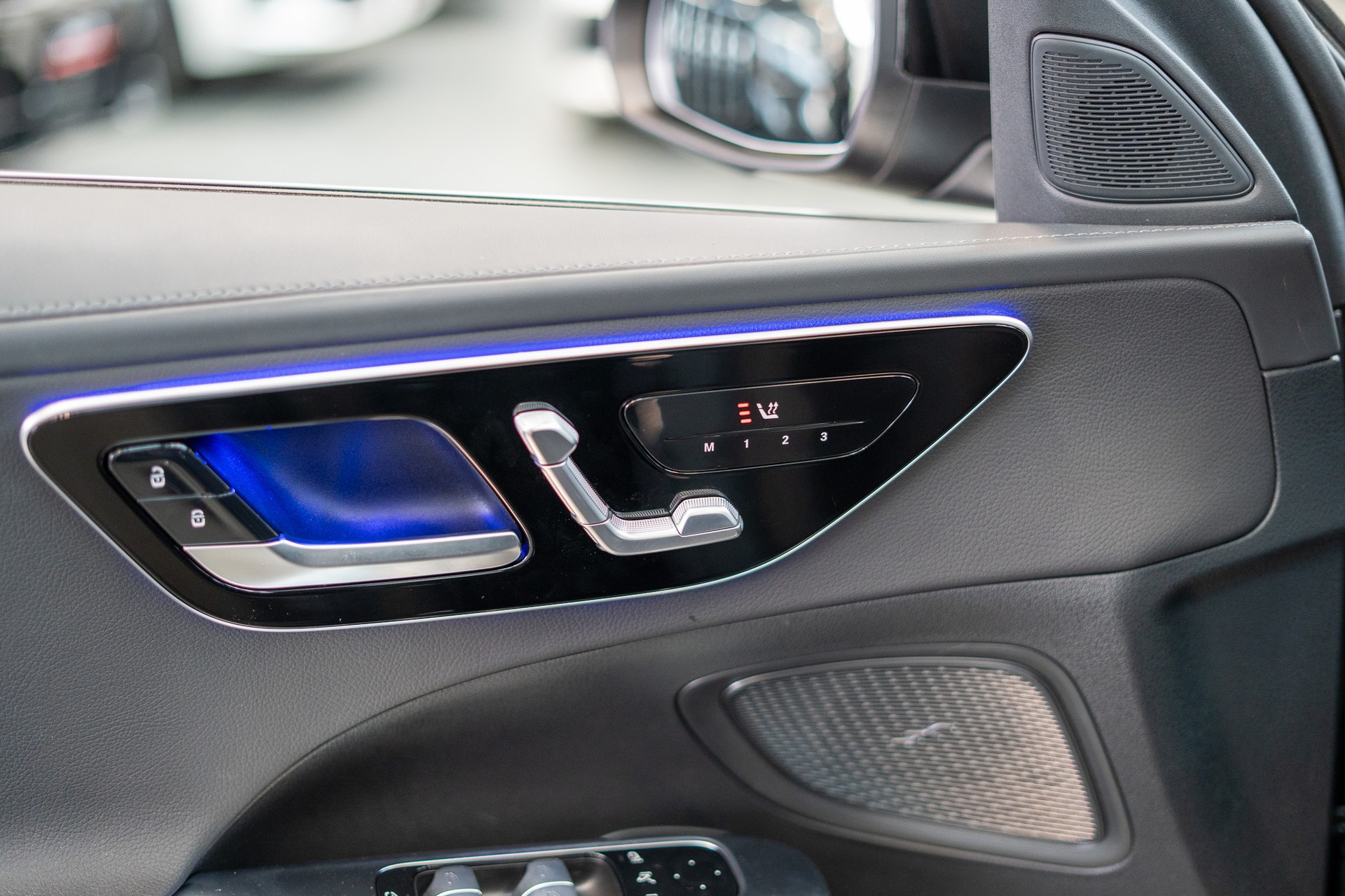 MERCEDES-BENZ C 300 d AMG Line / Rückfahrkamera / el. Sitze / Ambientebeleuchtung-image-10