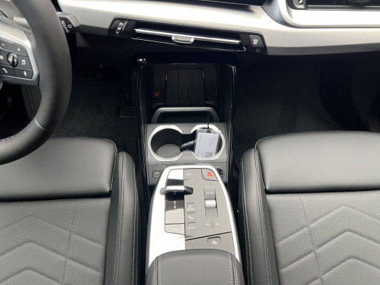 BMW X1 xDrive 25e M Sport-image-11