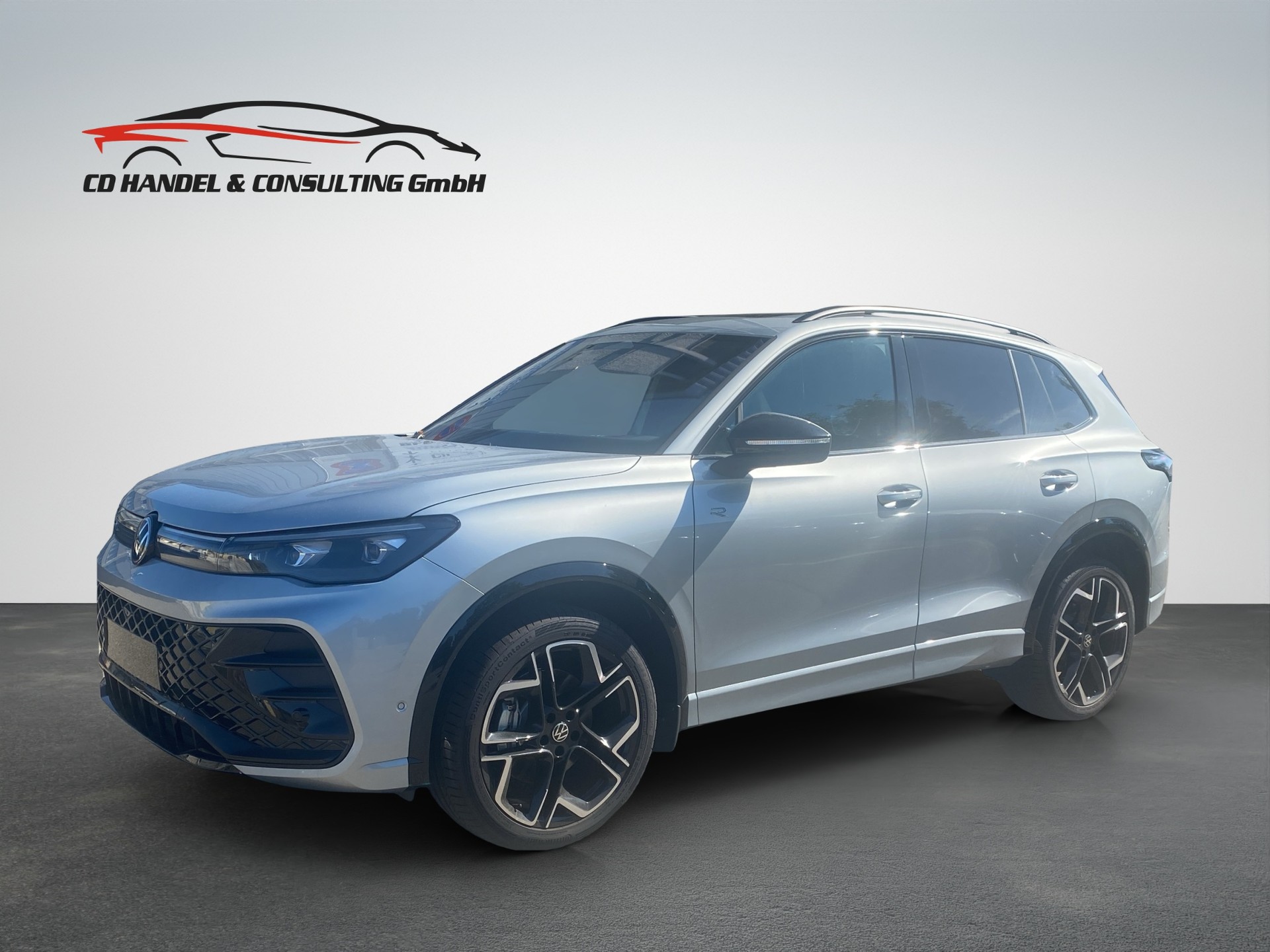 VW Tiguan 2.0 TDI SCR R-Line 4Motion DSG-image-2