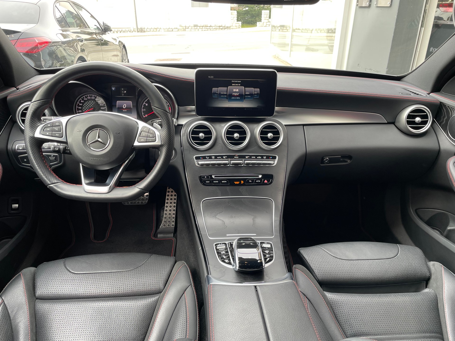 MERCEDES-BENZ C 43 AMG 4Matic 9G-Tronic-image-12