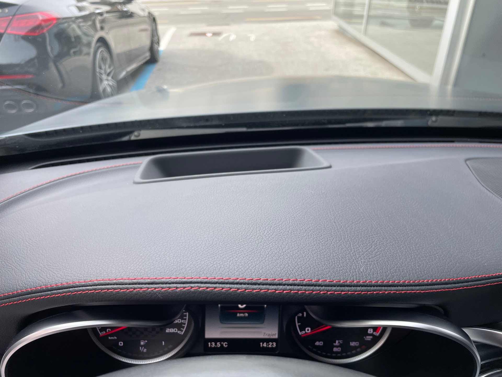 MERCEDES-BENZ C 43 AMG 4Matic 9G-Tronic-image-17
